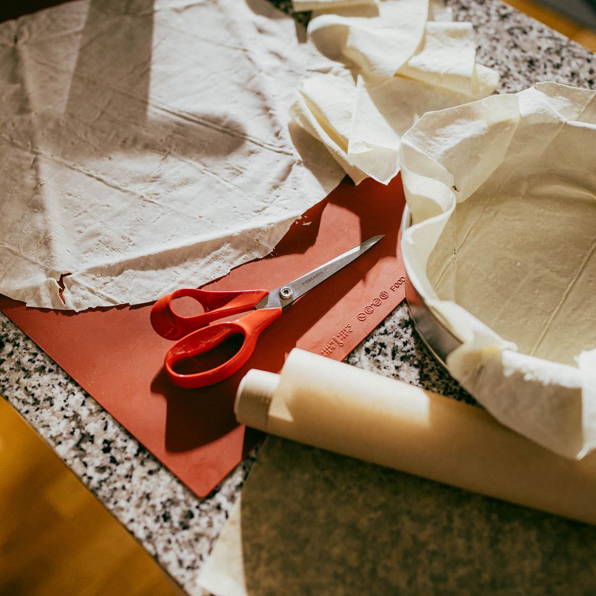 Fiskars Classic universalsaks venstre 21 cm oransje