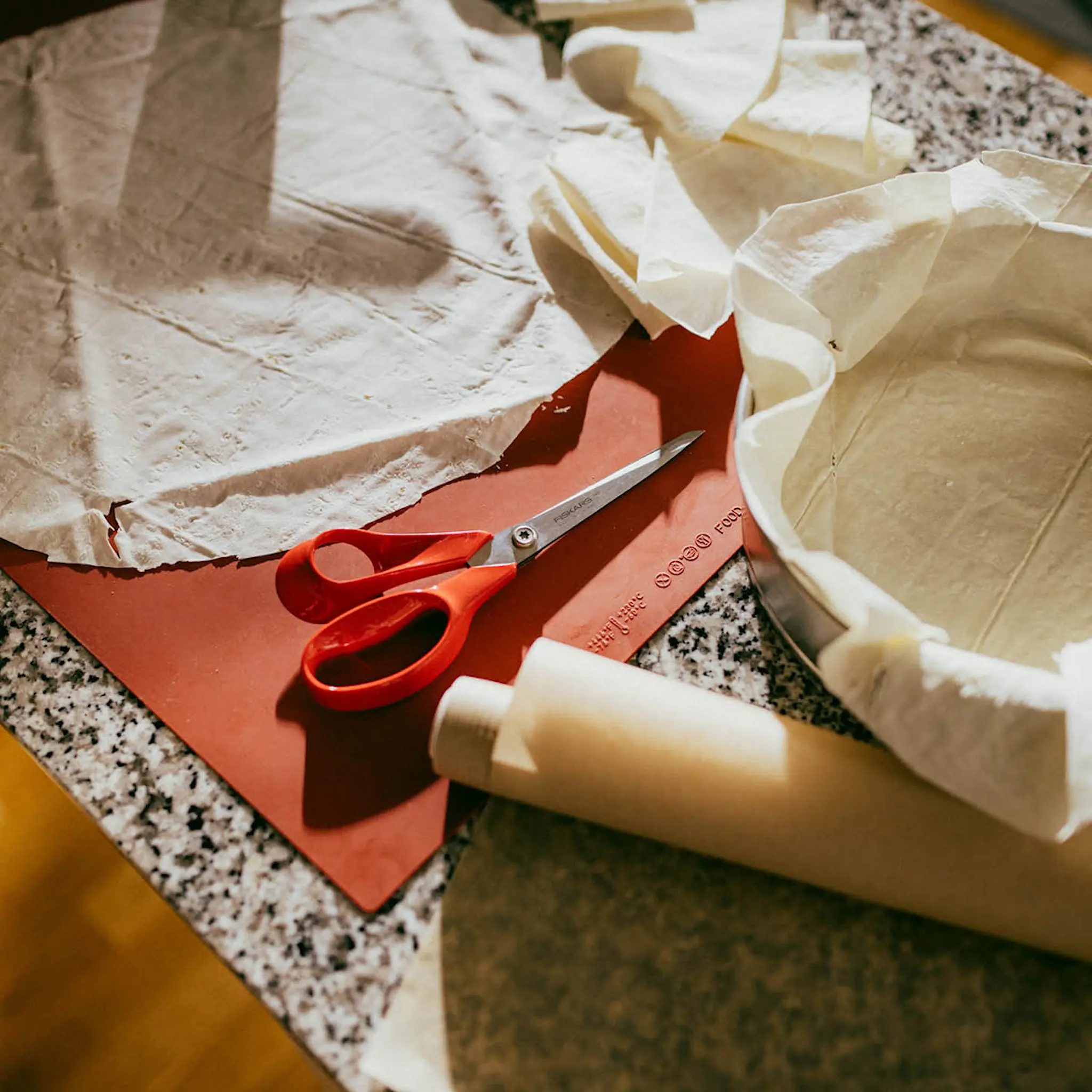 Fiskars Classic universalsax vänster 21 cm orange