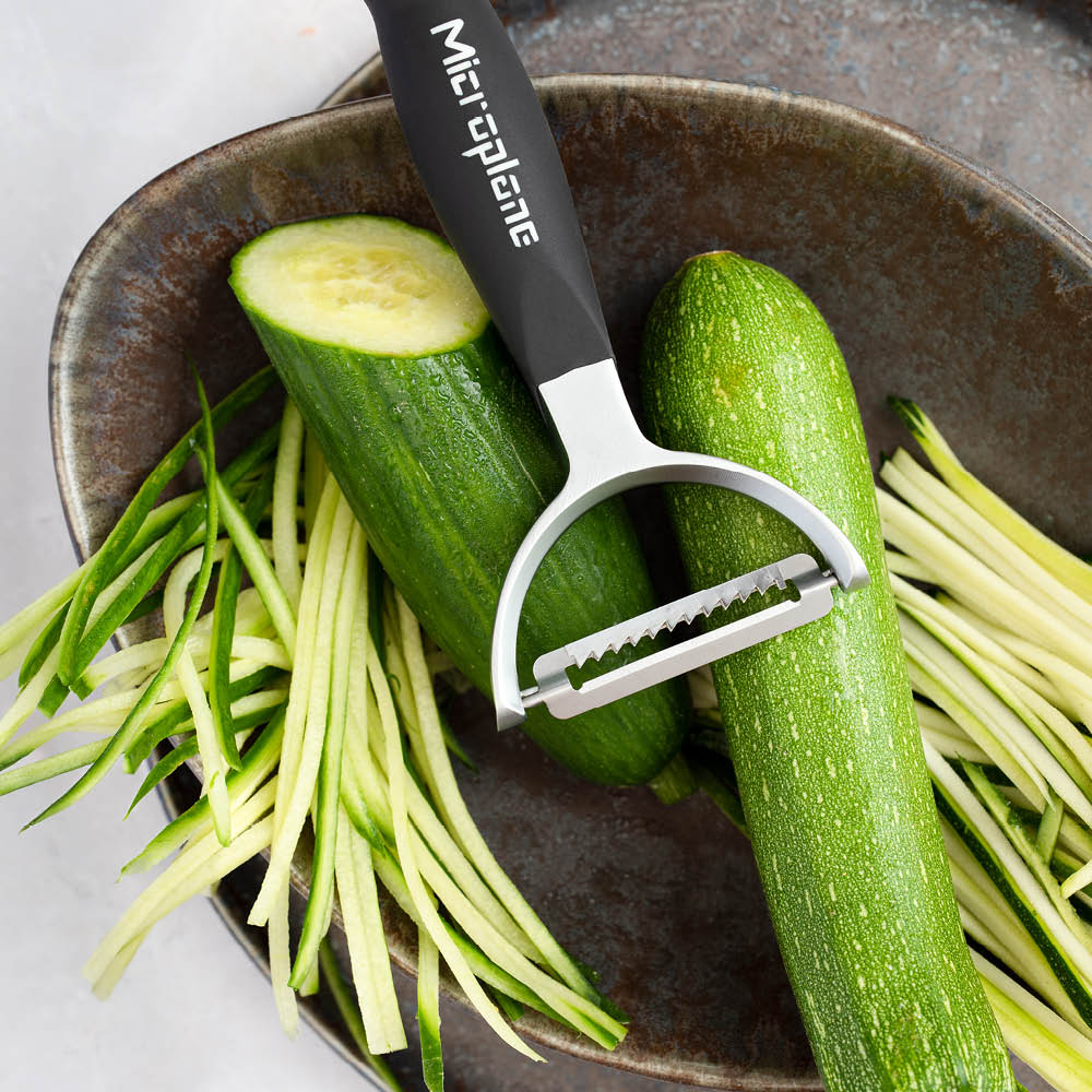 Microplane Professional Y-skreller julienne svart