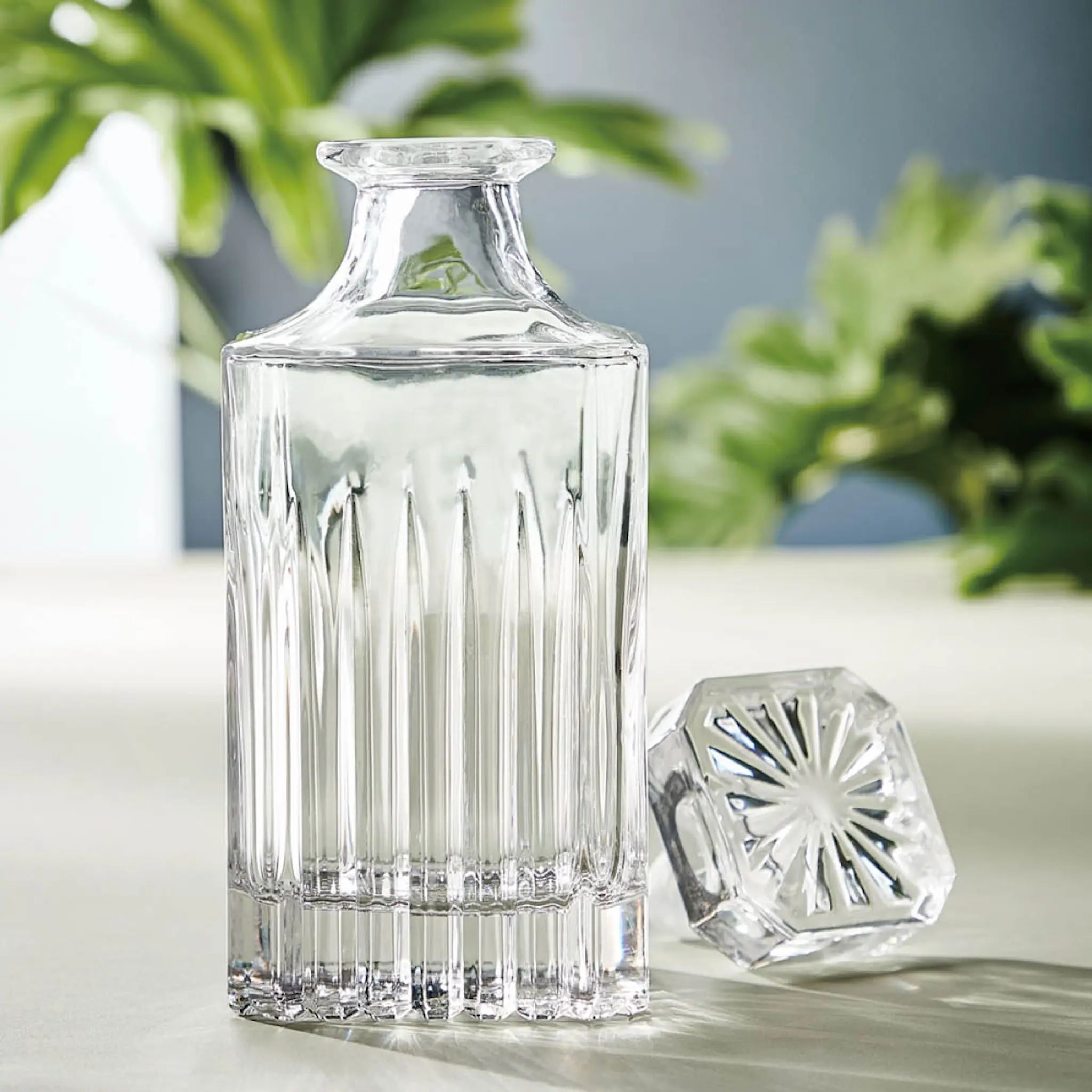 Aida Relief Karaff m lock 0,7 L Klar