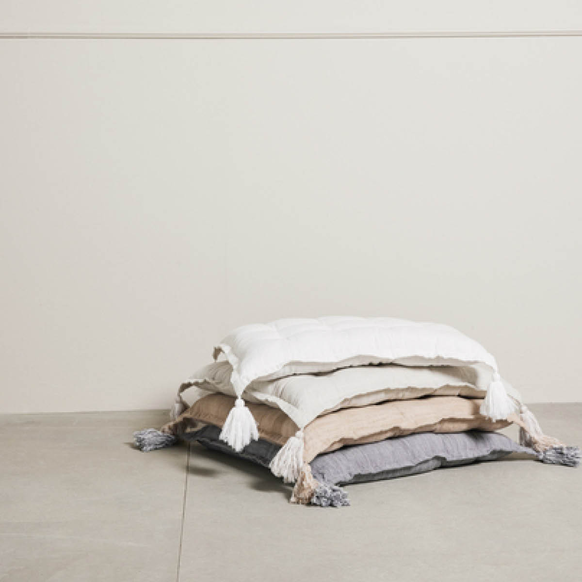 Lene Bjerre Felima kudde 45x45 cm vit