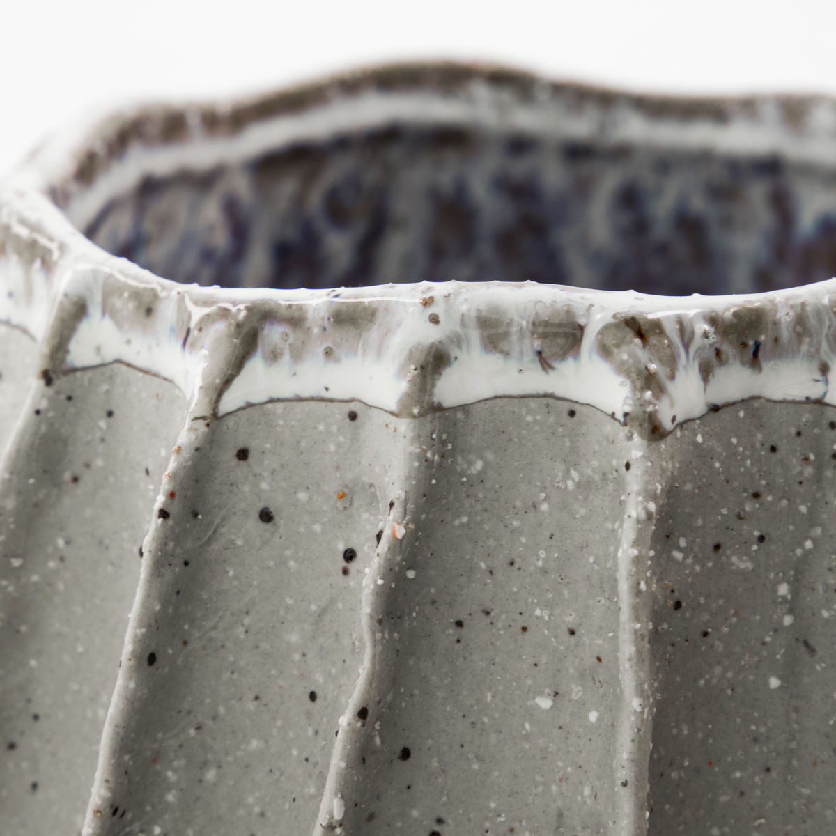 House Doctor Shell potte 14 cm beige/grå