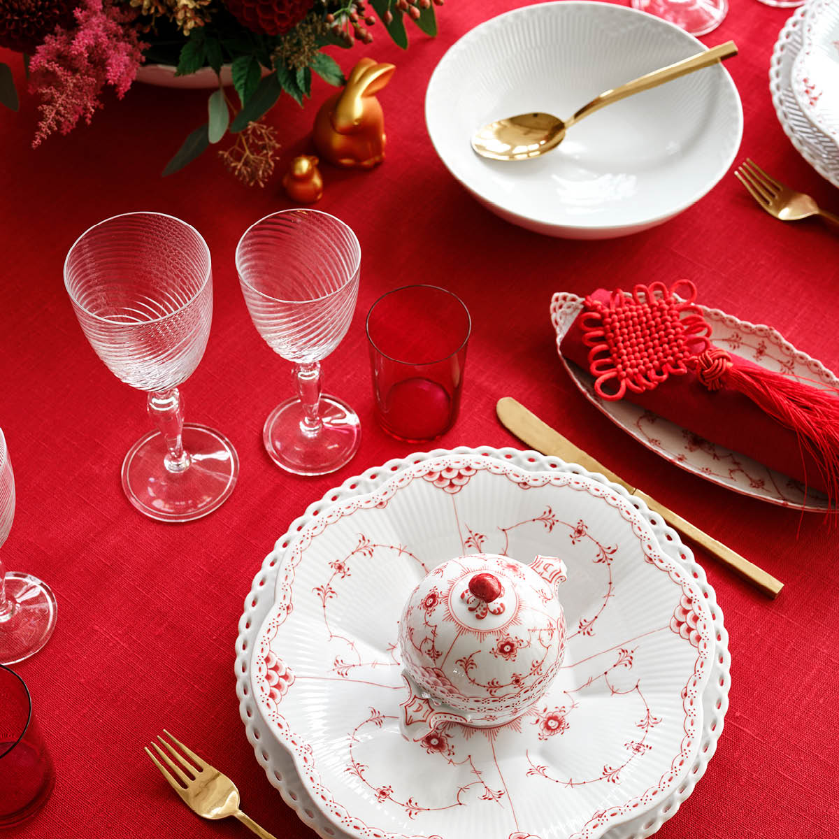 Royal Copenhagen White Fluted Half Lace Skål 1,1 L