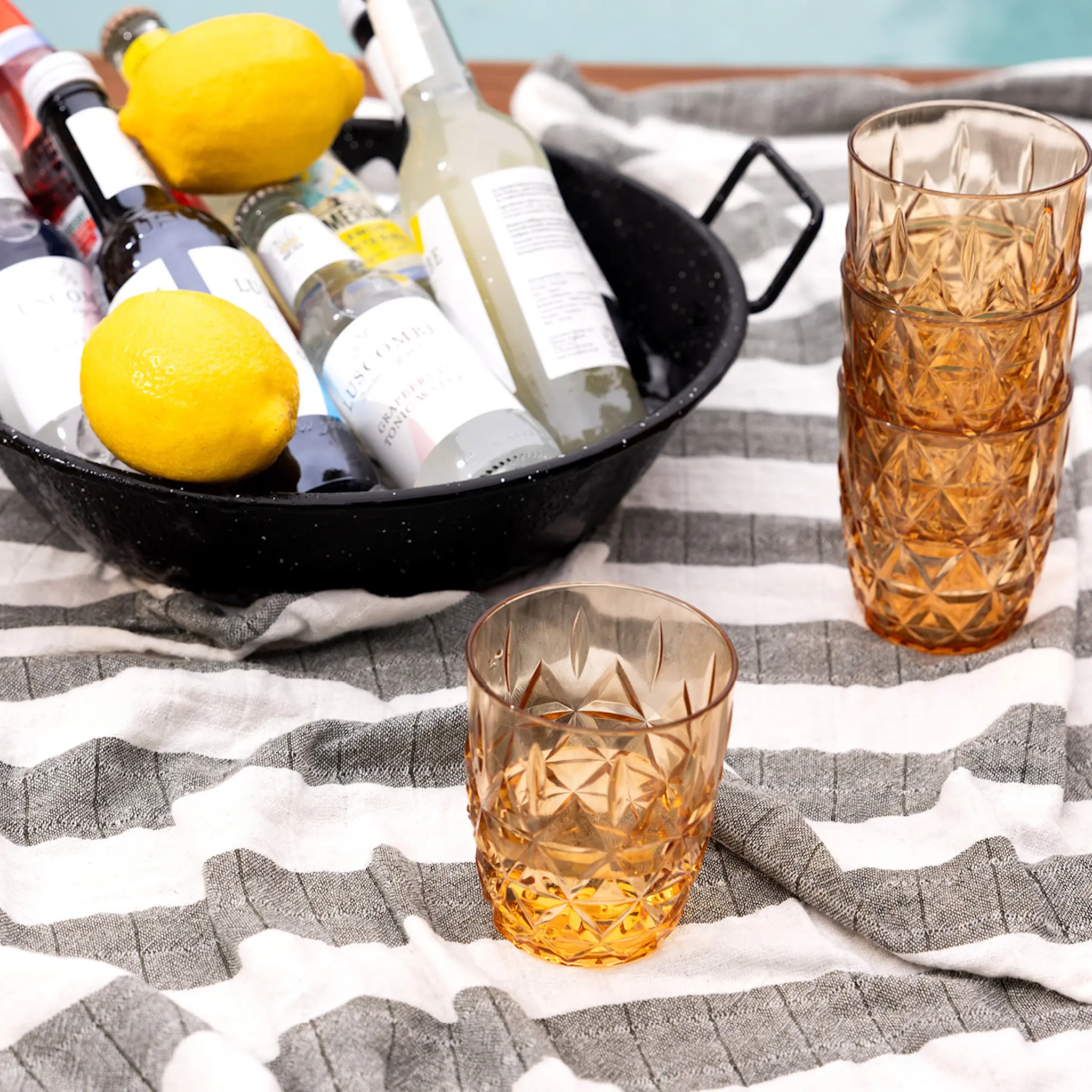 Sagaform Juni picknick vattenglas 28 cl 4-pack bärnsten