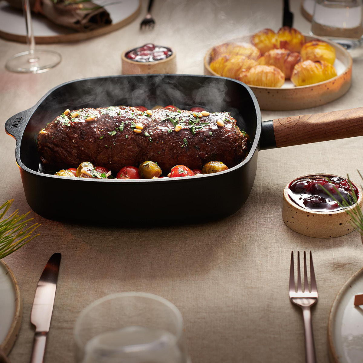 Woll ECO Logic QXR stekepanne firkantet 28 cm fast trehåndtak