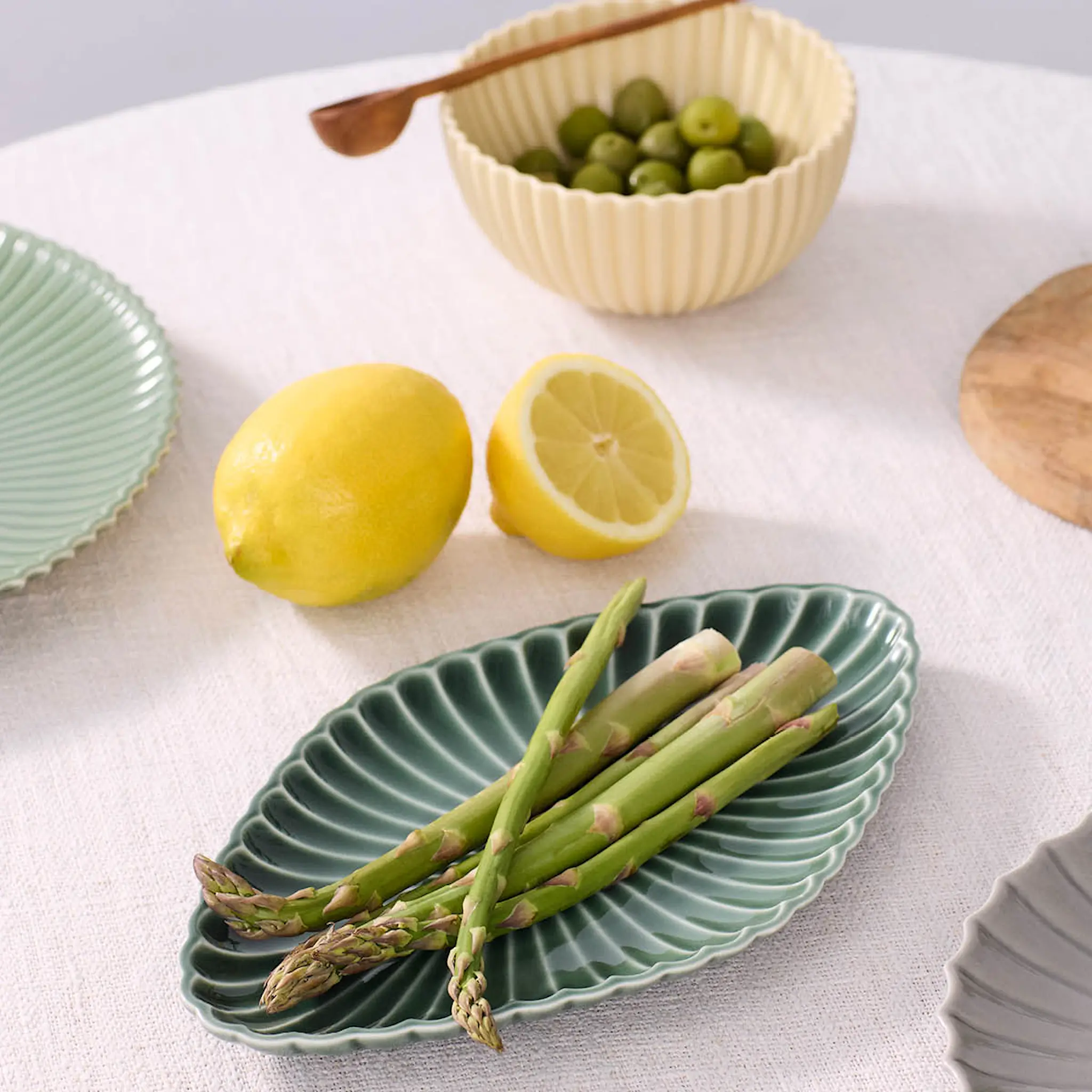 Dottir Samsurium Tarjoiluastia 26,5x16 cm Spruce