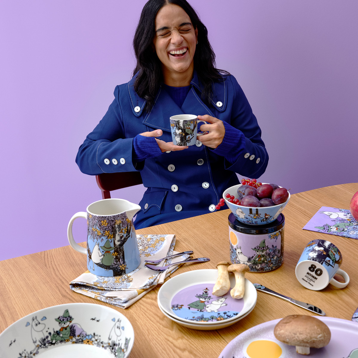 Moomin Arabia Mummi mugge 1L Venner for alltid 80 år