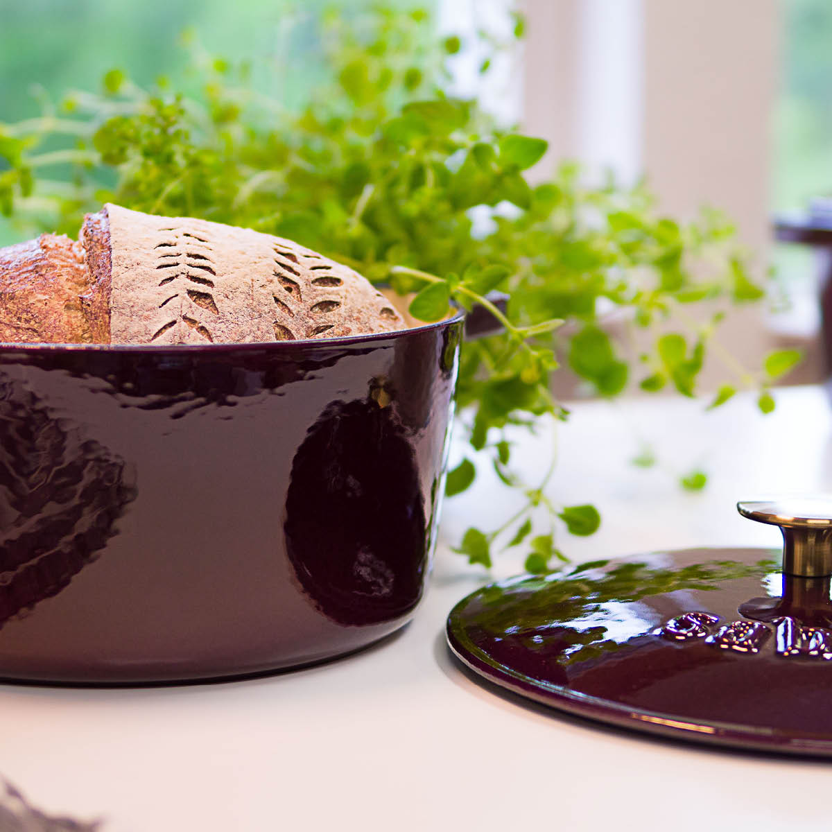 Sabor Støpejernsgryte 6,7 L zinfandel brass