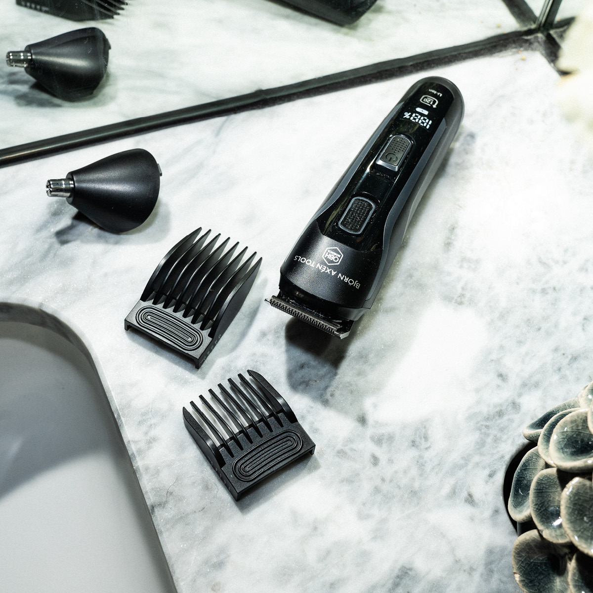 OBH Nordica Björn Axen Tools Multi Pro Groomer hårtrimmer HH944MN0 svart