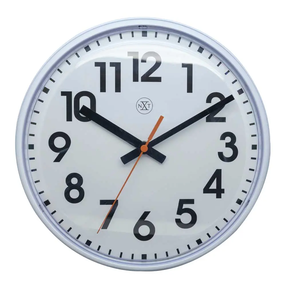 Peter Veggklokke 26 cm Hvit