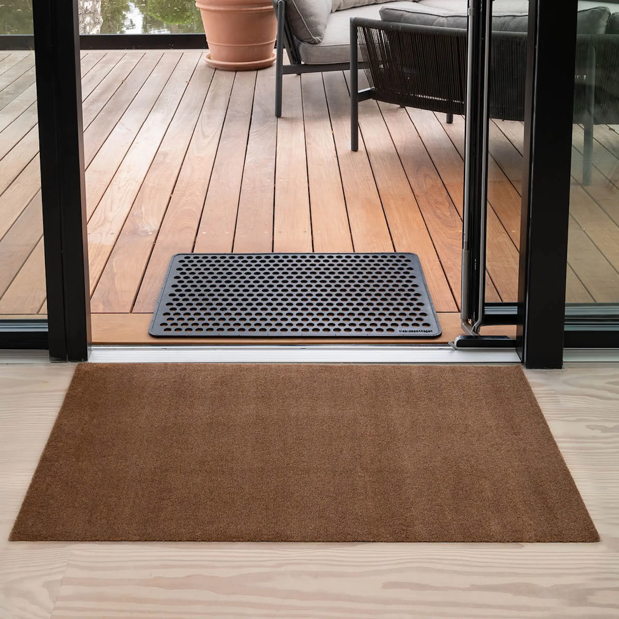 Tica Copenhagen Unicolor golvmatta 130x90 cm cognac