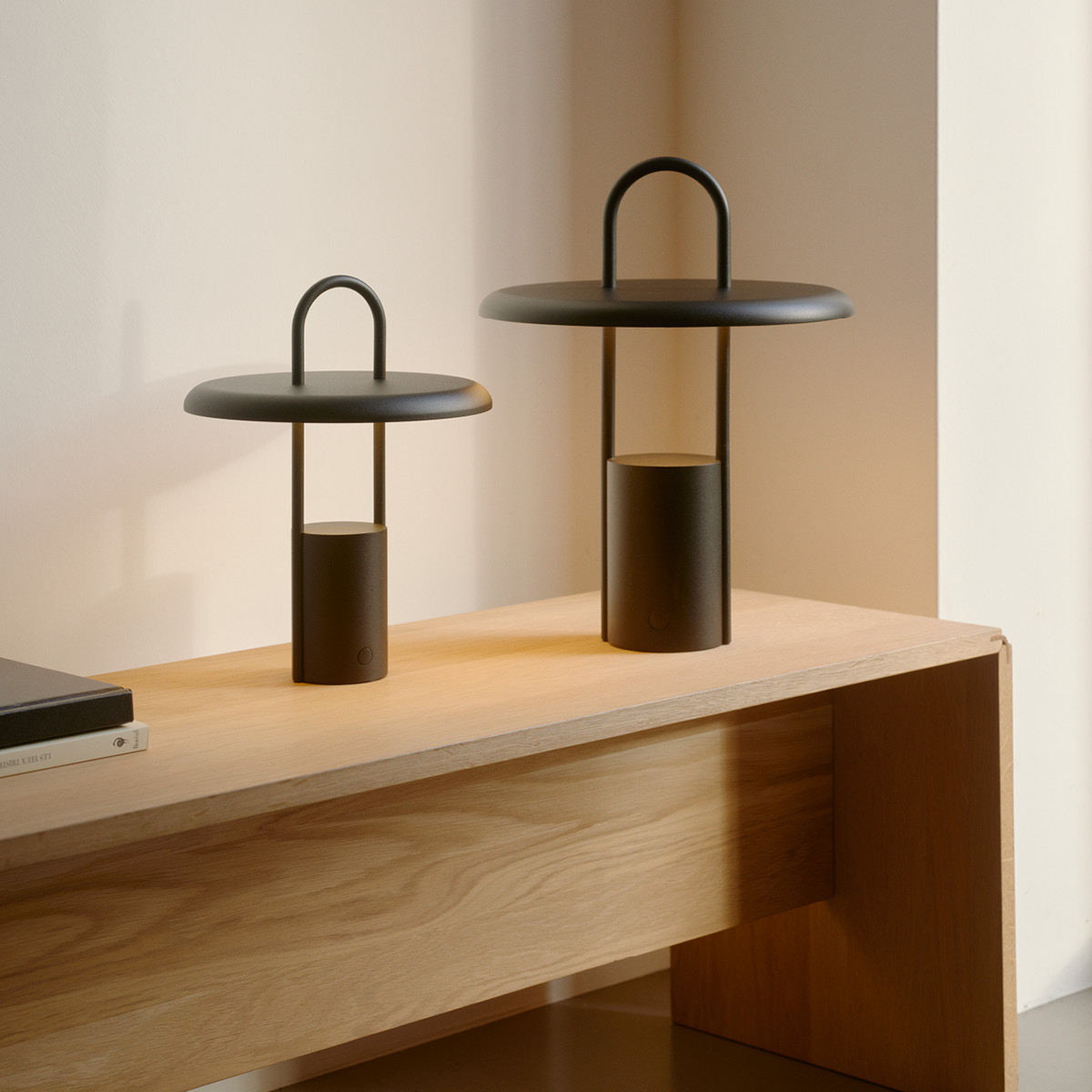 Stelton Pier LED-Lampa 33,5 cm Svart