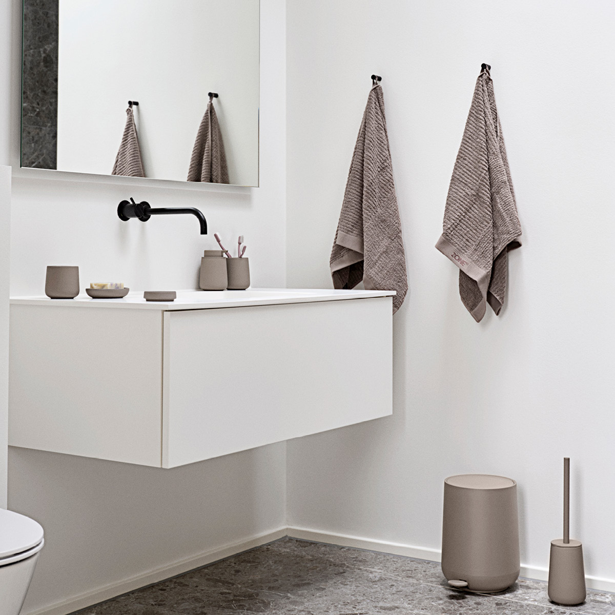 Zone Denmark Nova One såpedispenser taupe