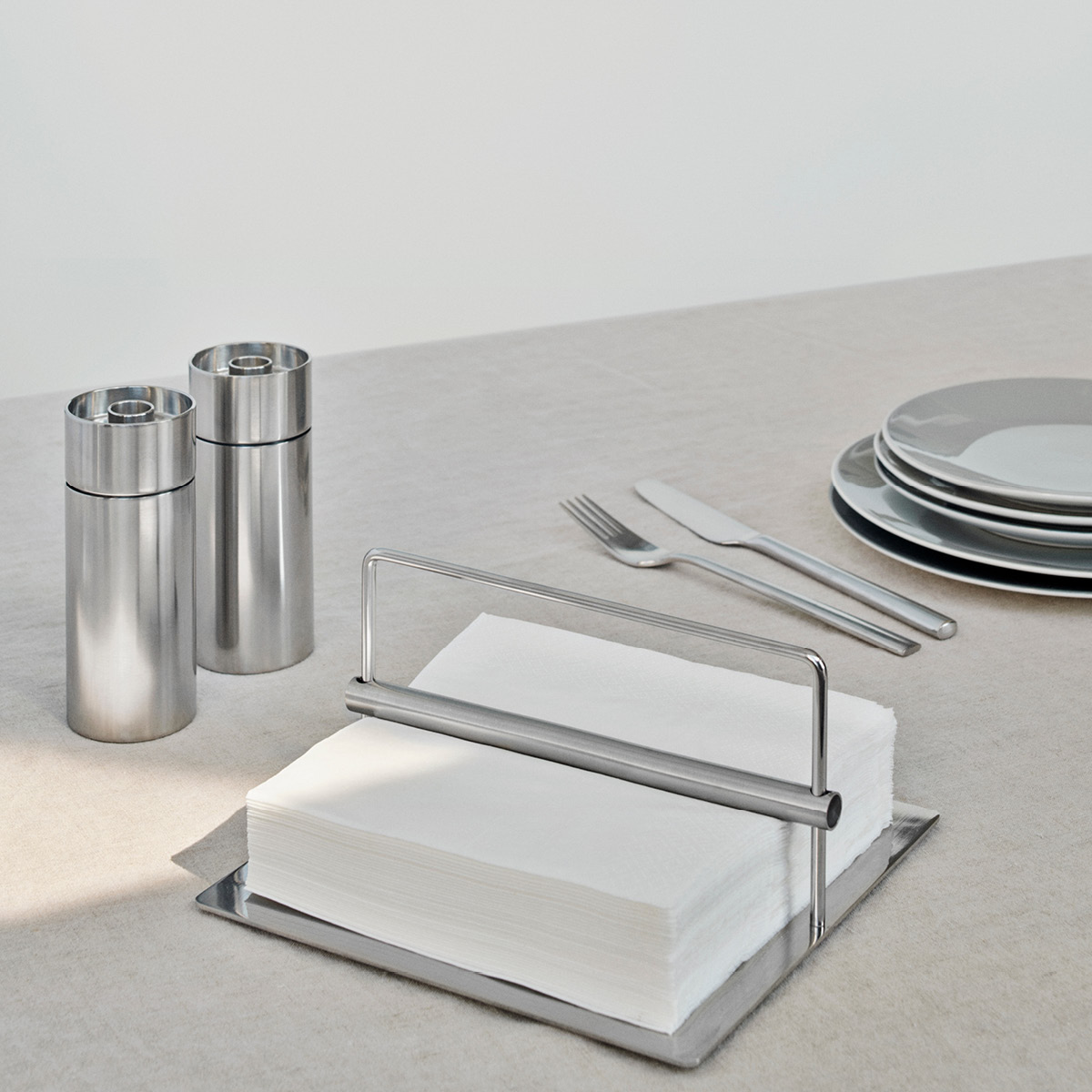 Stelton Arne Jacobsen Pippurimylly 13 cm Teräs