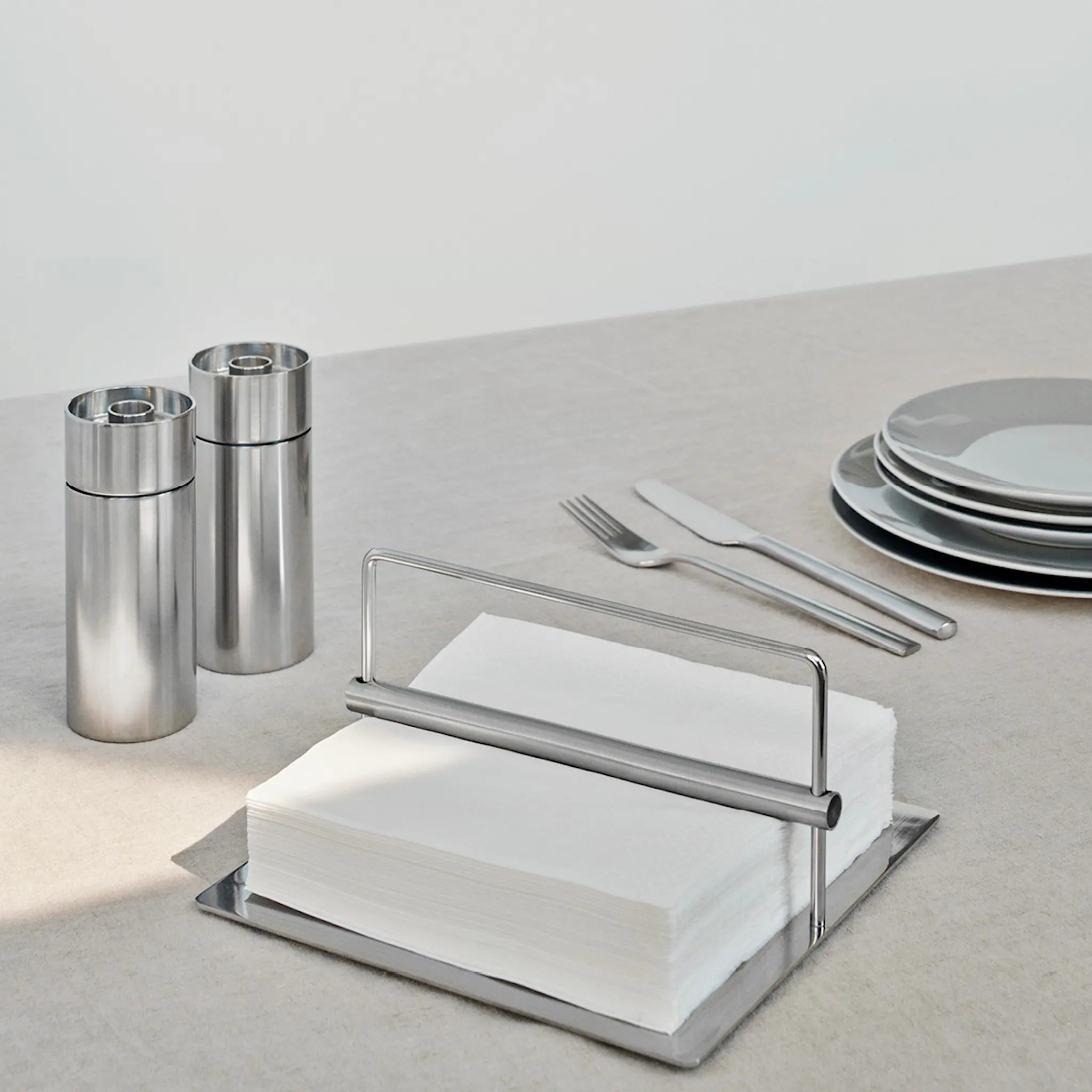 Stelton Arne Jacobsen Pippurimylly 13 cm Teräs