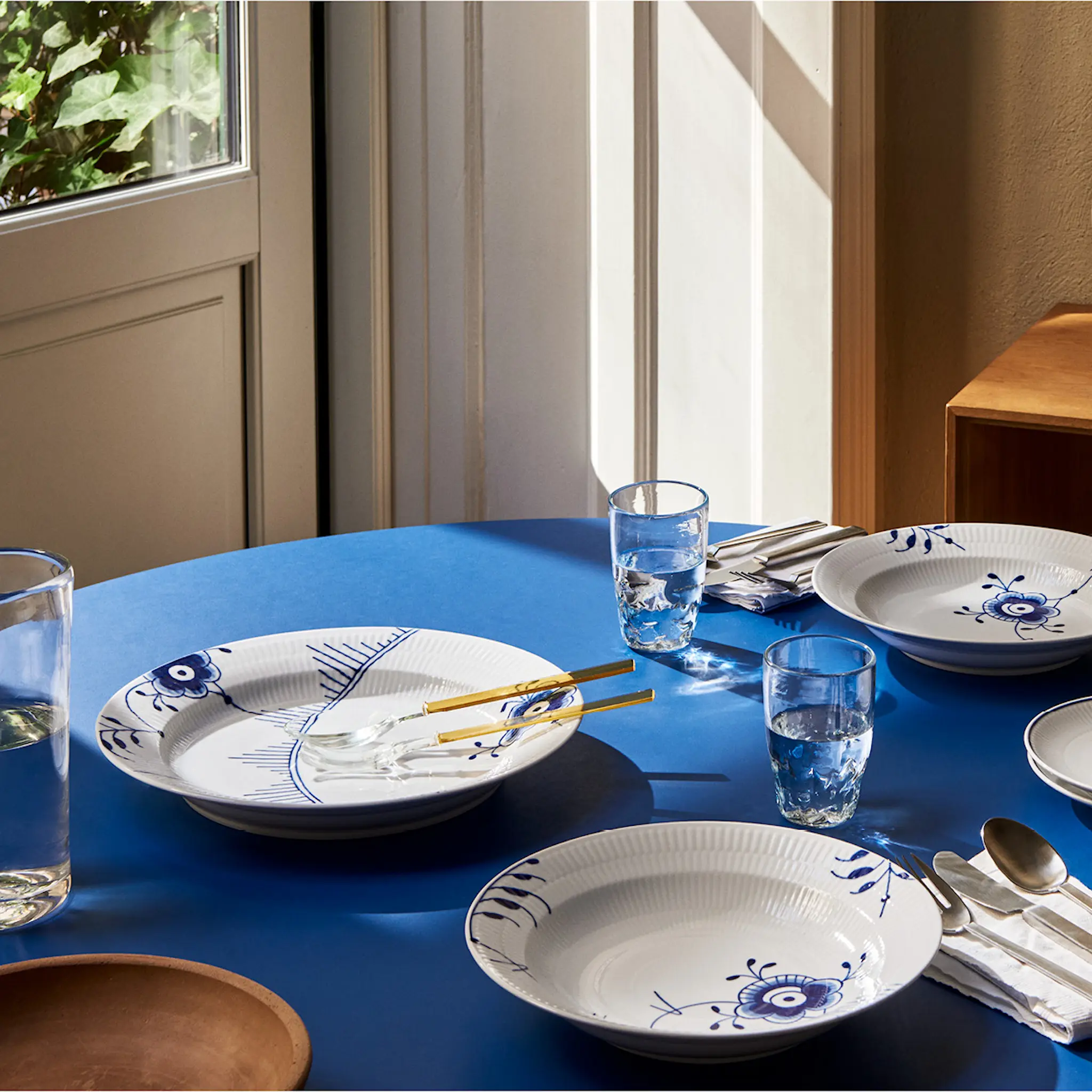 Royal Copenhagen Blue Mega Fluted runt serveringsfat 33 cm