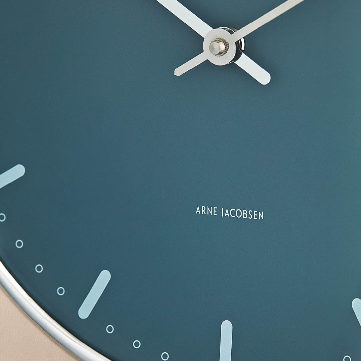 Arne Jacobsen City Hall Seinäkello 29 cm Sininen