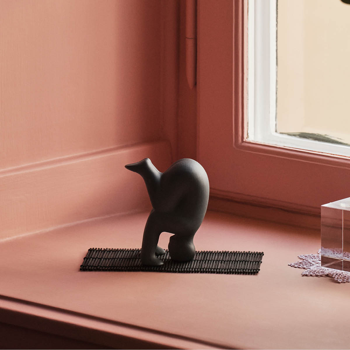 Design House Stockholm Lisa Larson Yoga No.4 figur 10 cm svart
