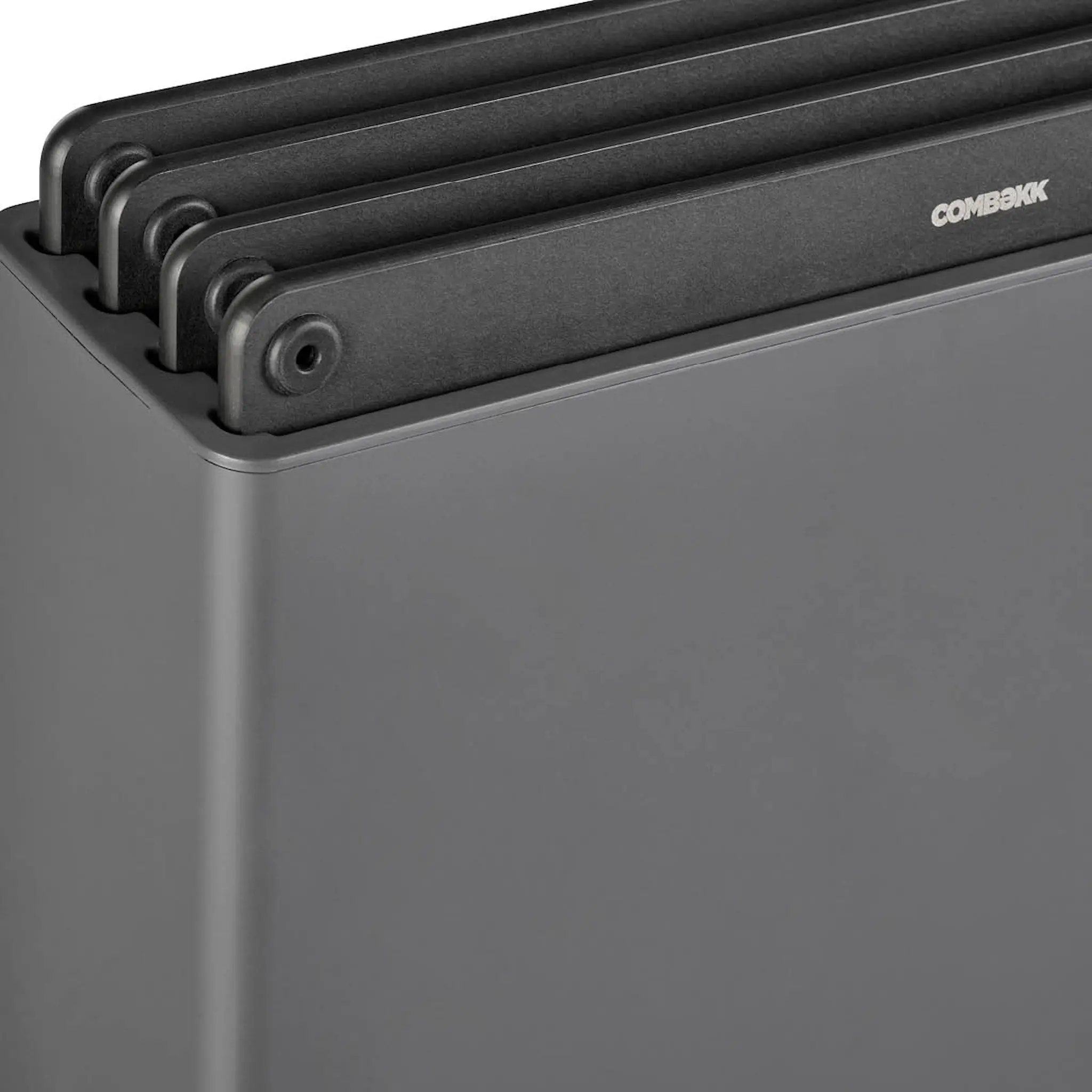 Combekk Leikkuulautasetti telineellä 4 osaa Musta