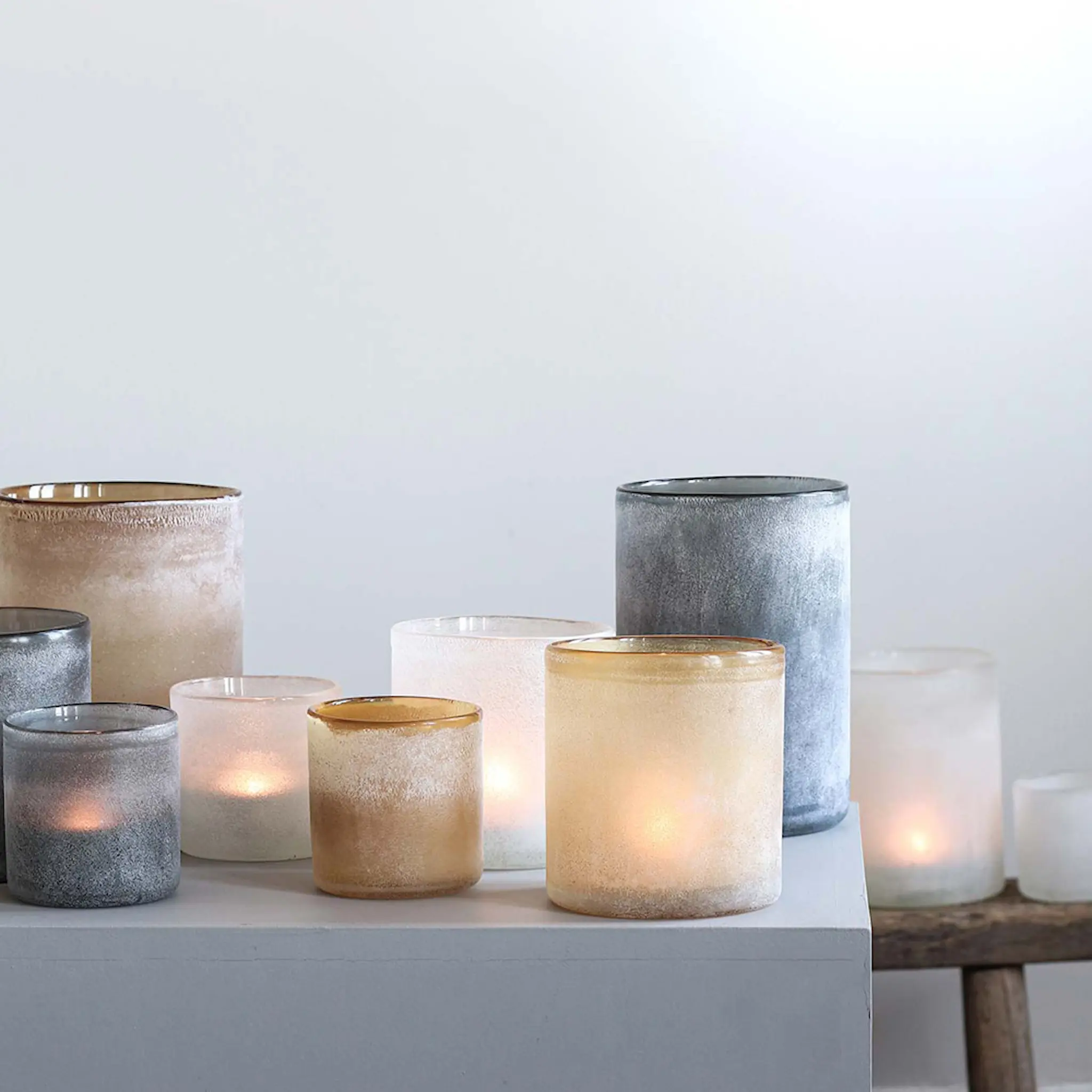 Tell Me More Frost Ljuslykta 12x12 cm Amber