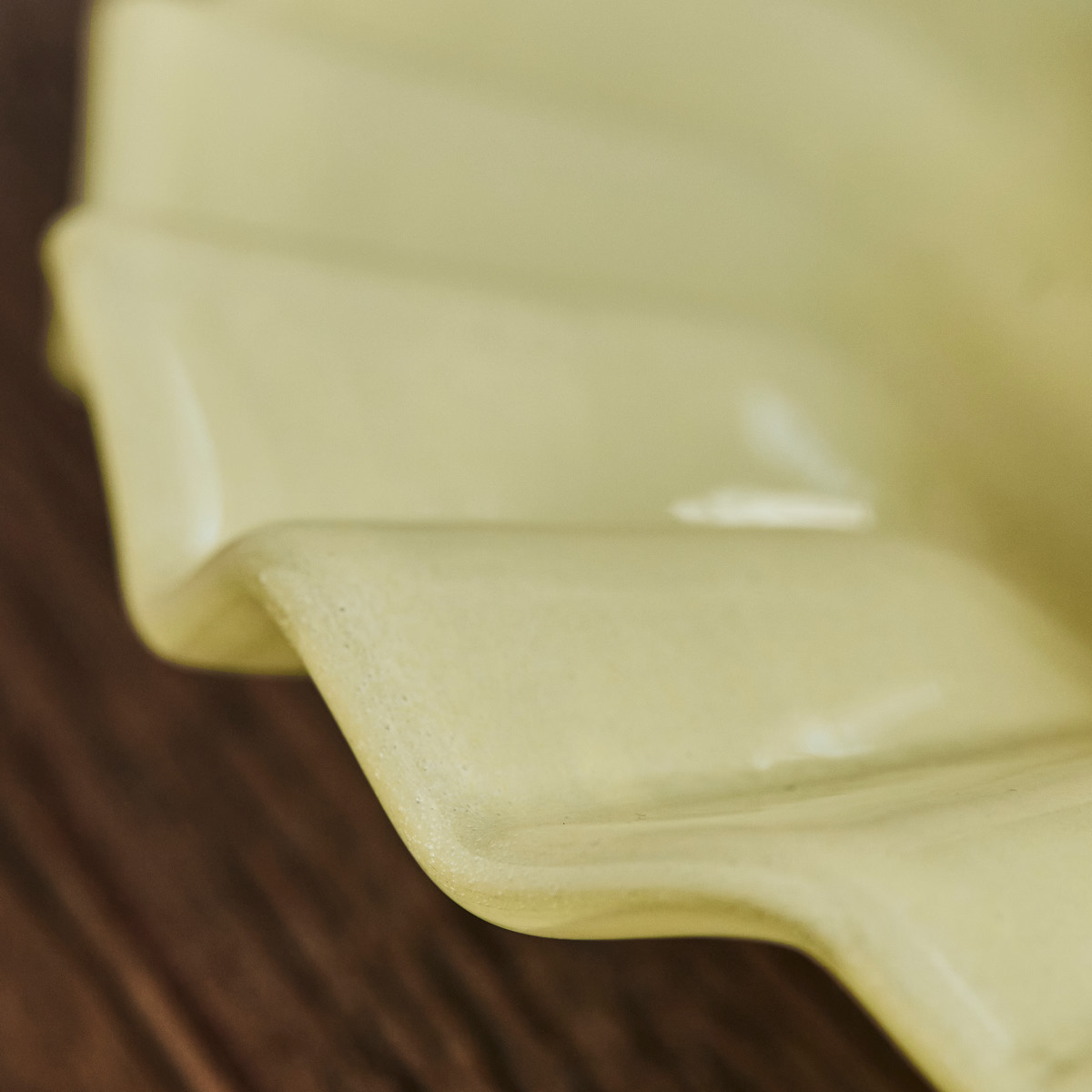 House Doctor Wave dekorationsfat 18,5 cm gul