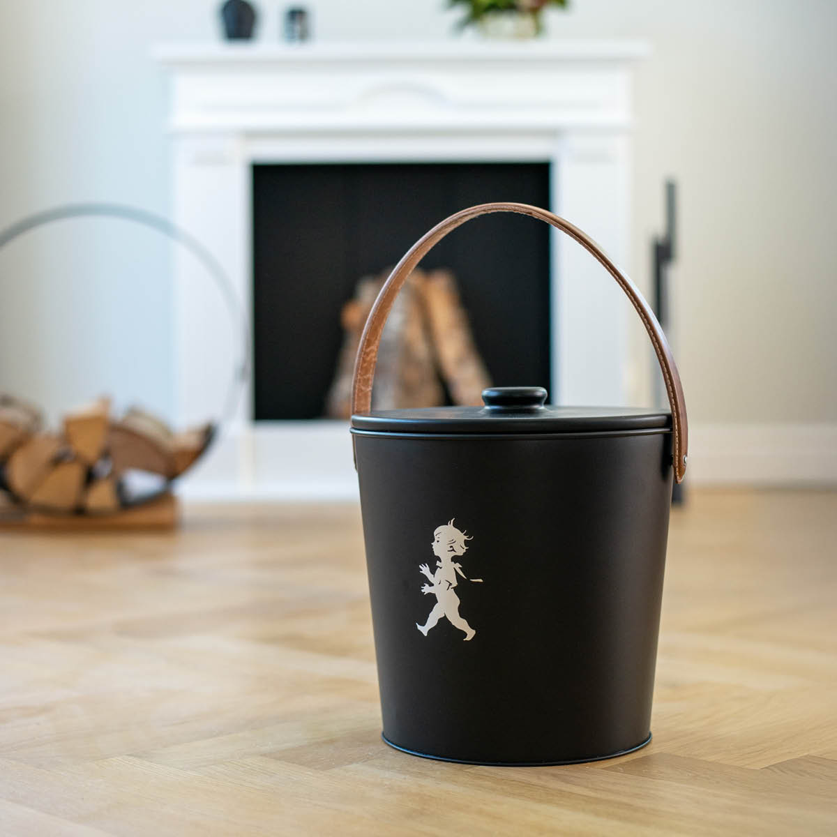 SOLSTICKAN Askebøtte svart