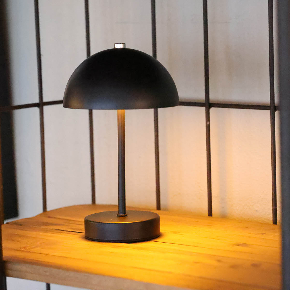 Cozzy GOP bordslampa med touch 15x25,5 cm svart