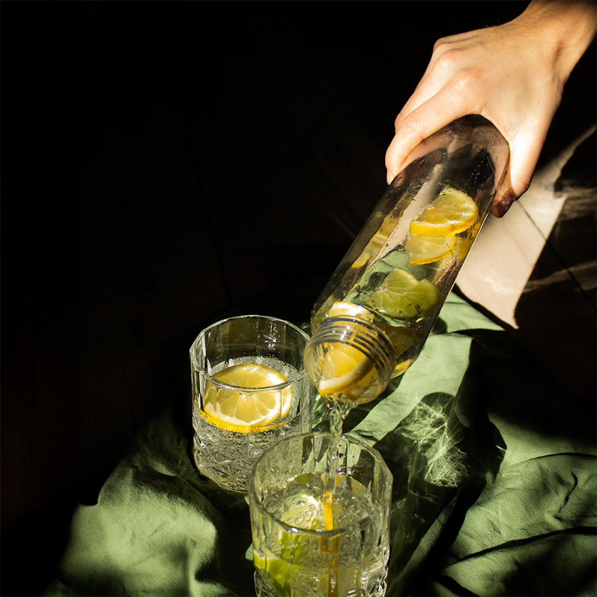 Bubliq Drink Pullo hiilihapotuslaitteeseen 800 ml Musta