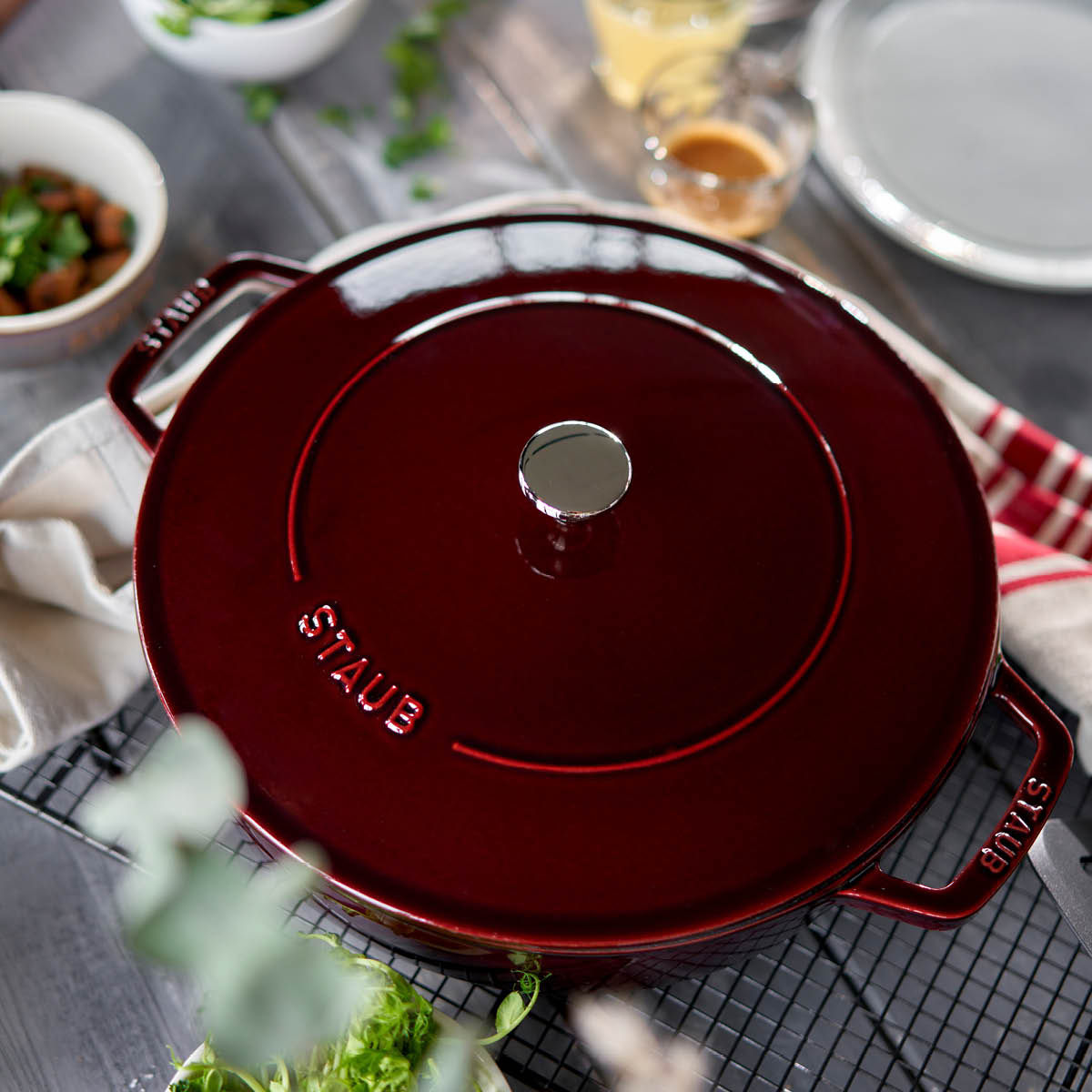 Staub Chistera Haudutuspannu 28 cm Grenadin