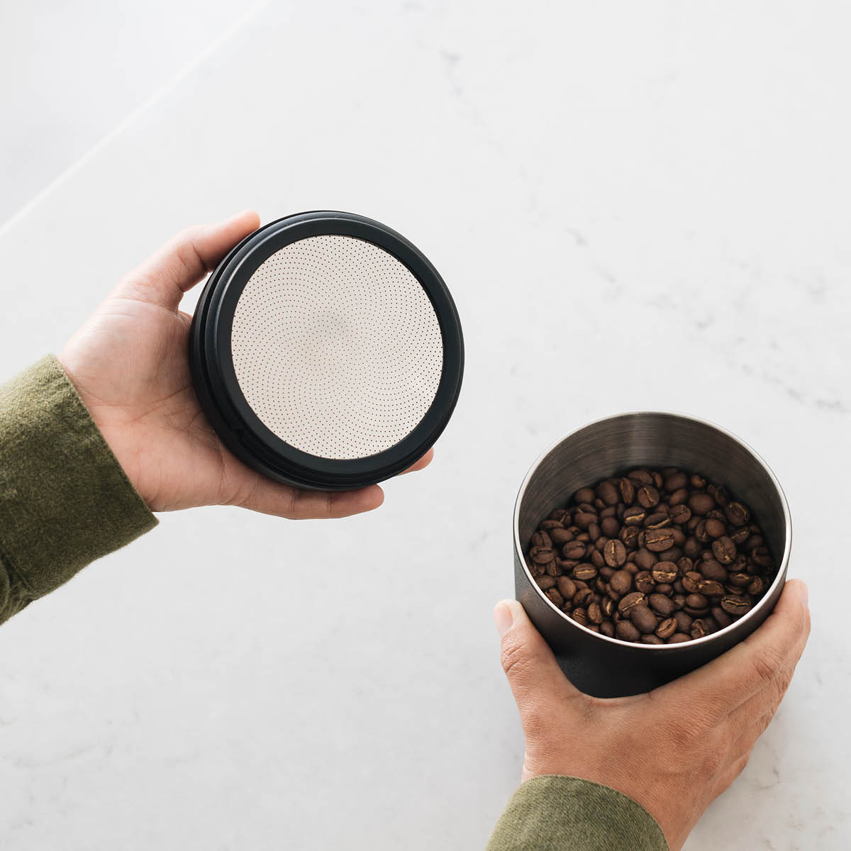 Fellow Atmos Vakuum Säilytyspurkki 1,2 L Musta