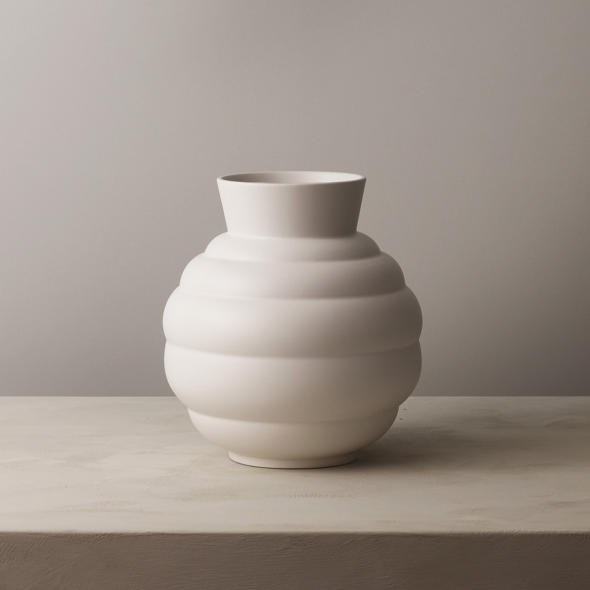 Knabstrup Keramik Tortus Archie No.3 vas 26,5 cm vit