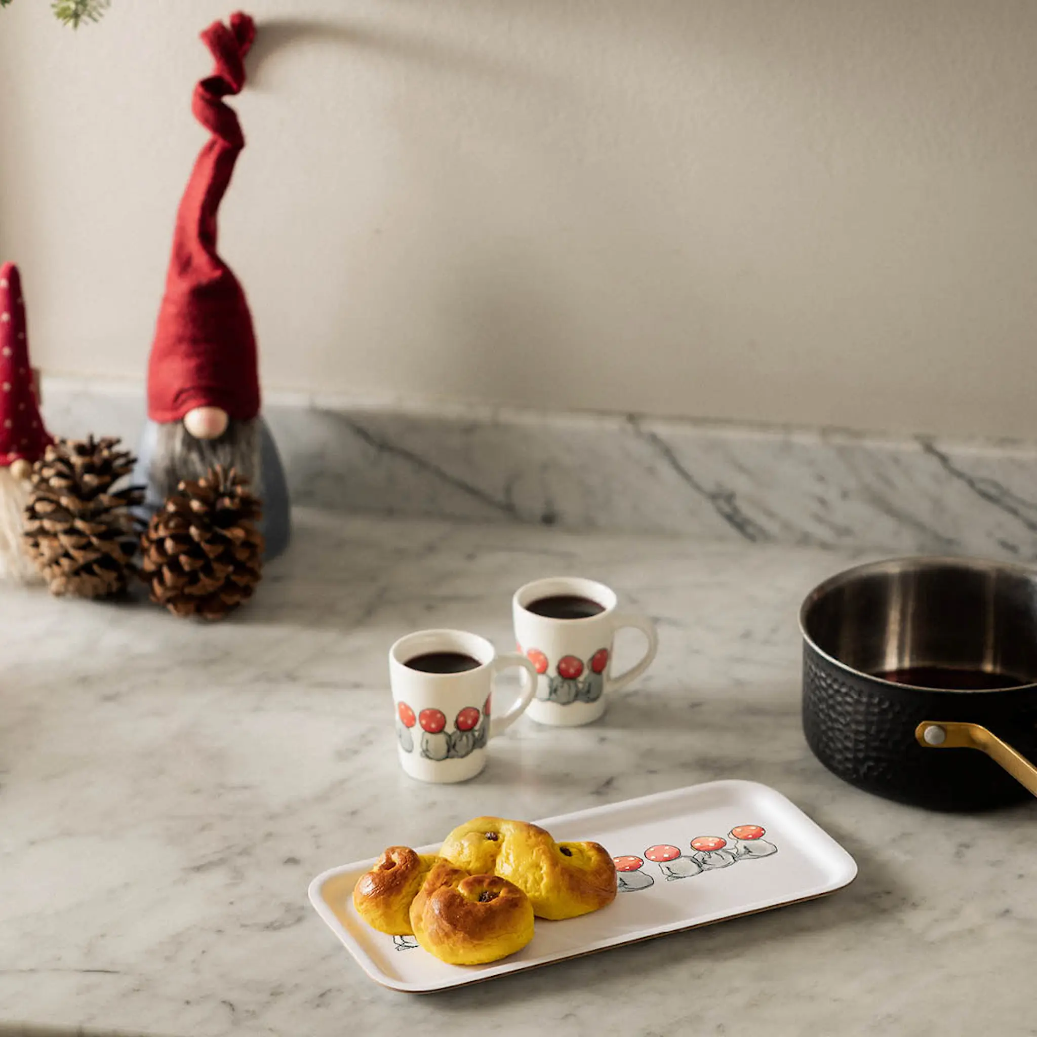 Design House Stockholm Elsa Beskow brett 27,5x13,5 cm children of the forest hover