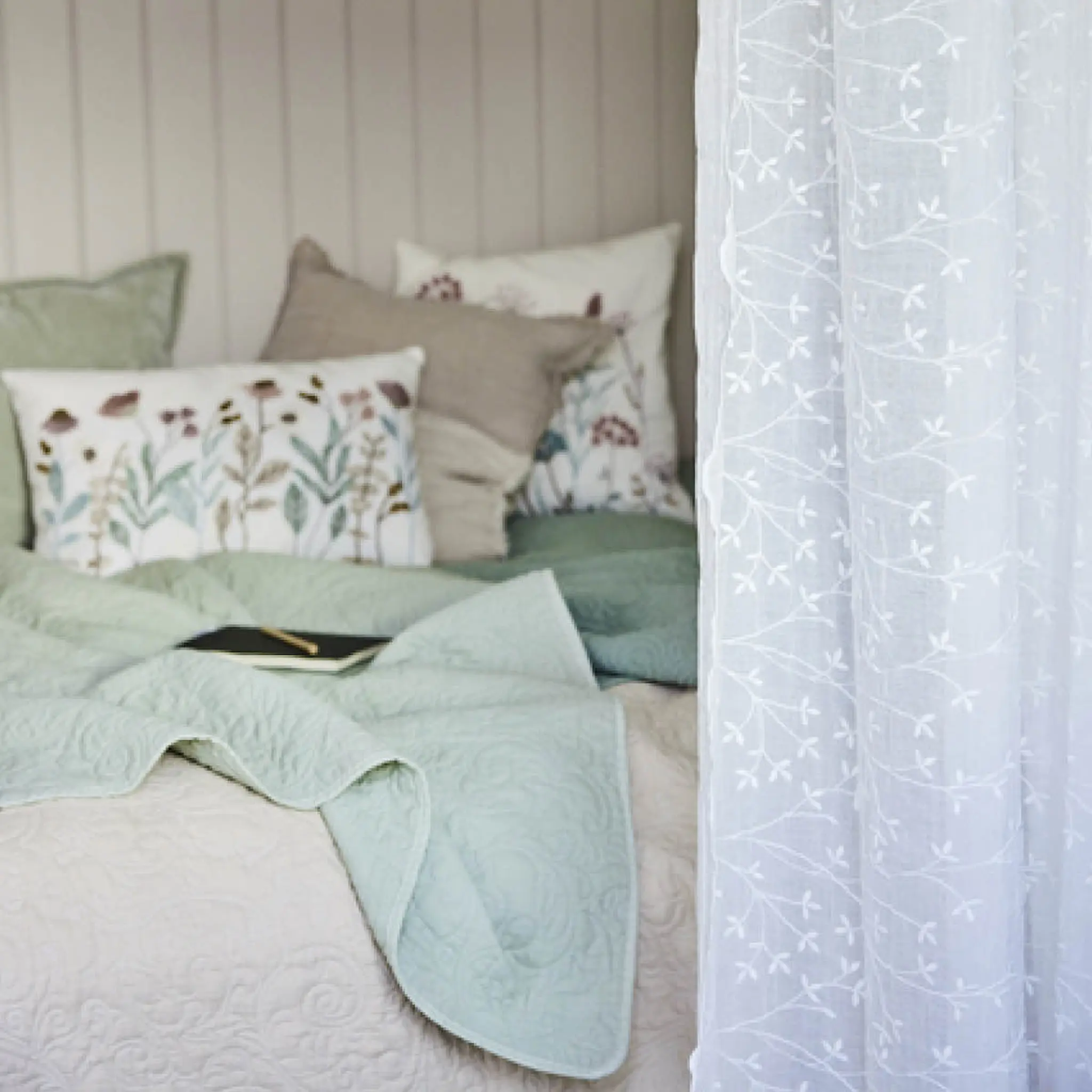 Lene Bjerre Isabelle pläd 170x130 cm salviagrön