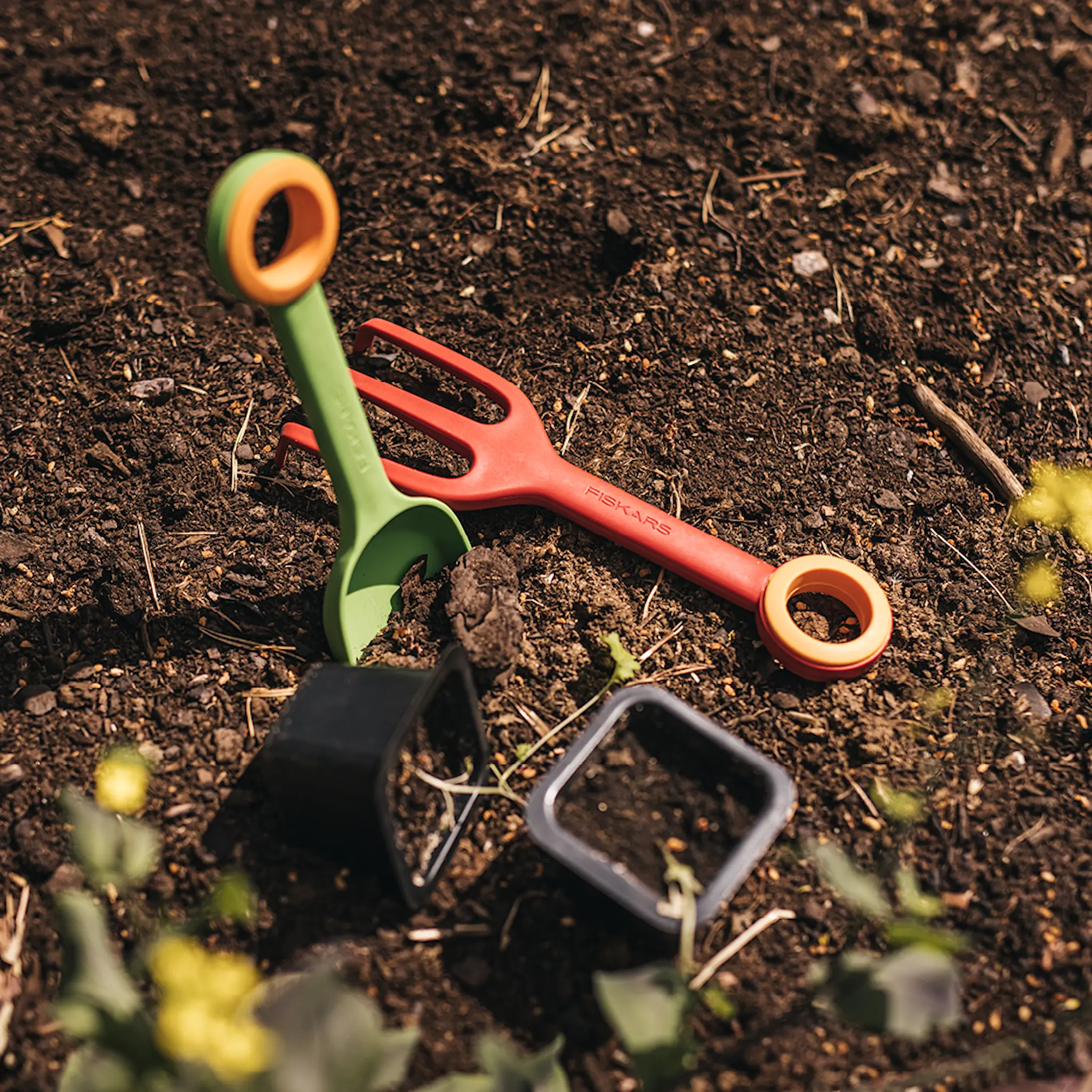 Fiskars MyFirst Fiskars trädgårdsset spade + kultivator röd/grön