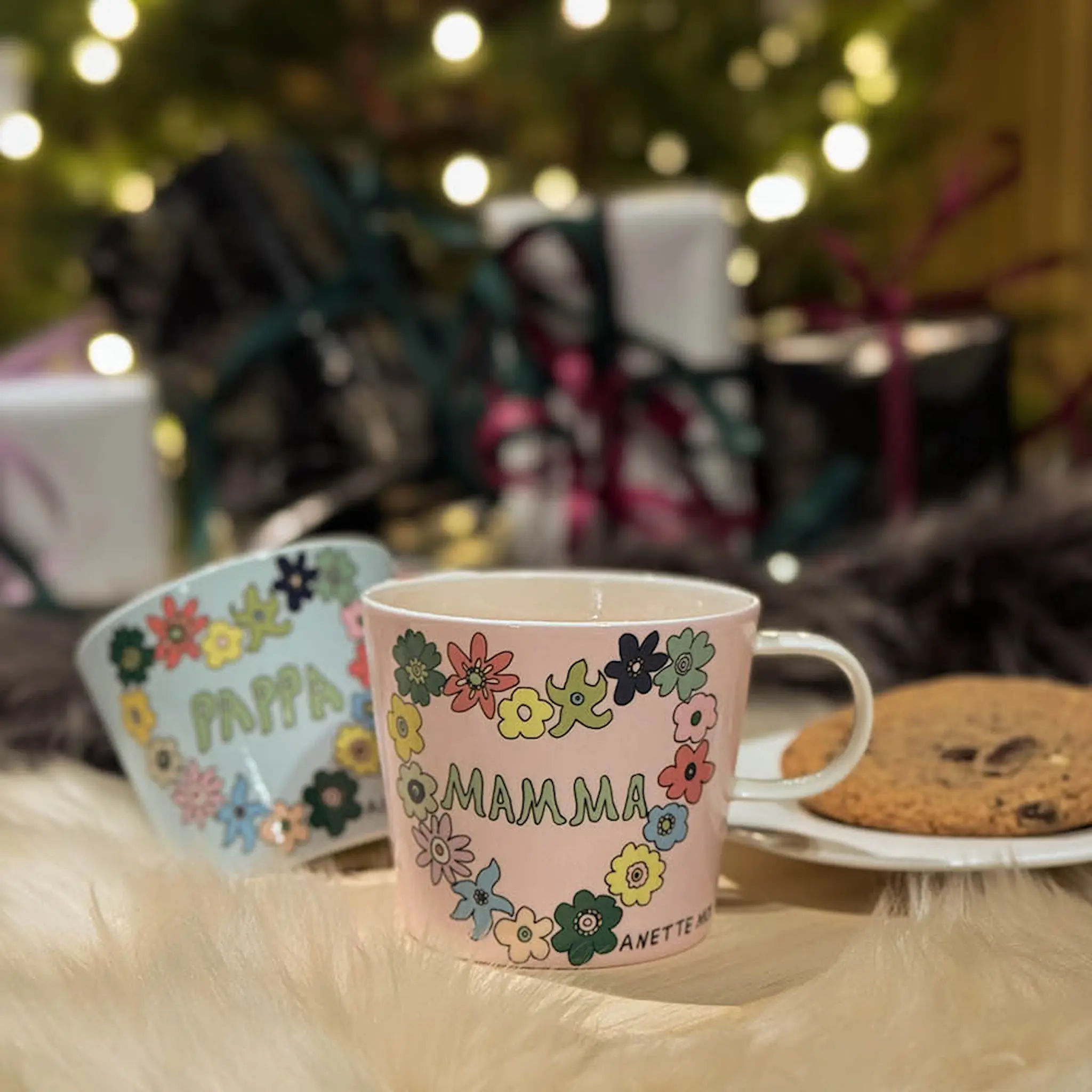 Modern House Anette Moi krus 27 cl pappa blå