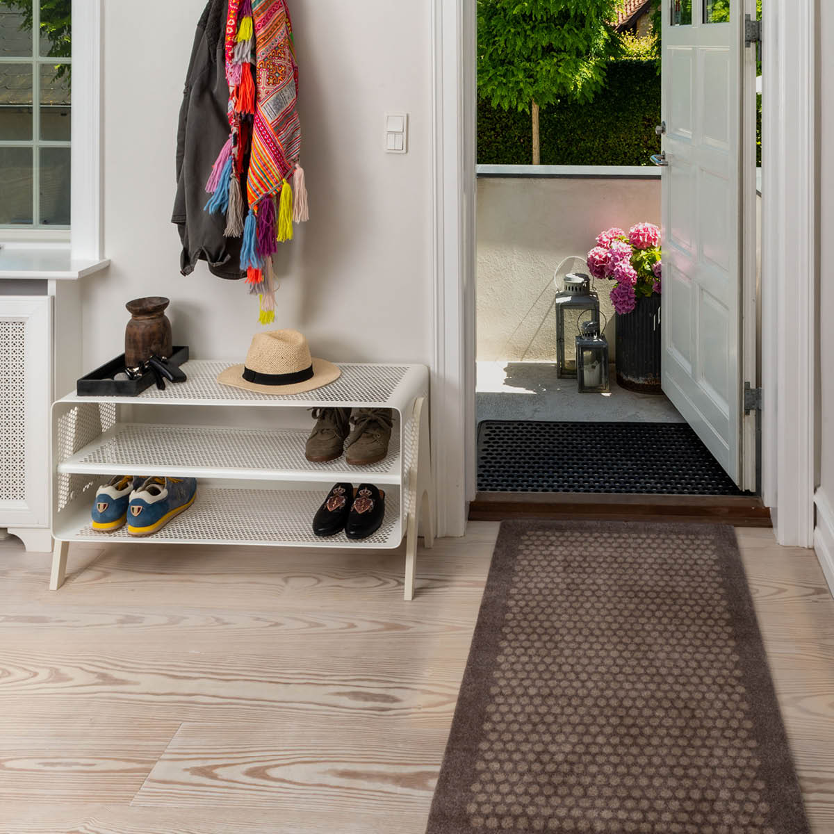 Tica Copenhagen Dot golvmatta 120x67 cm sand/beige