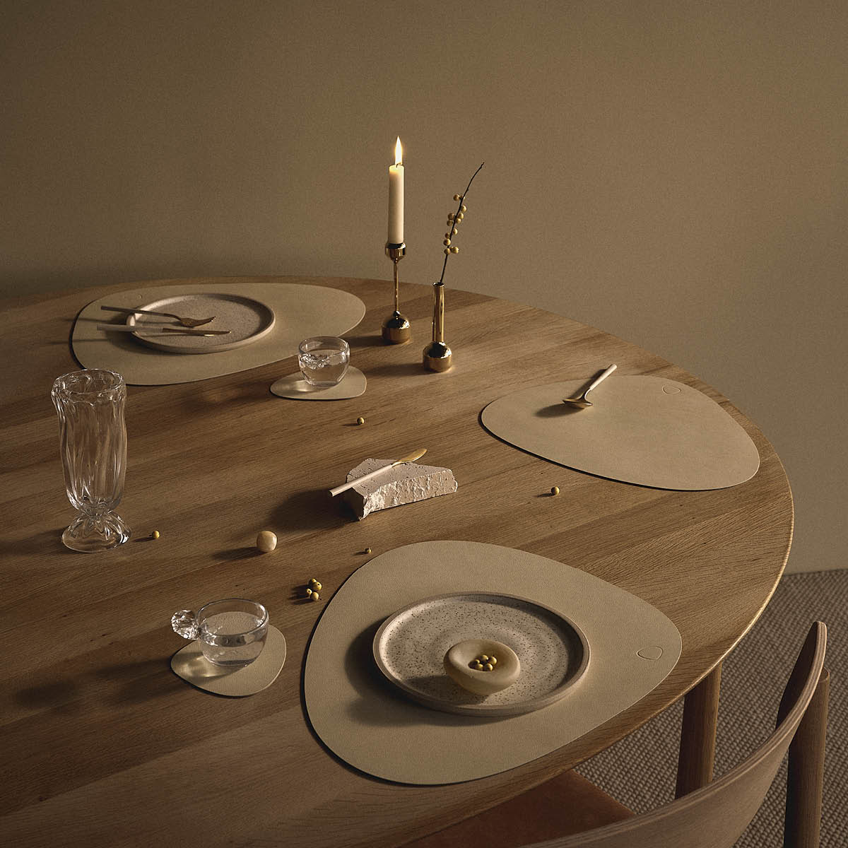 LIND DNA Curve Nupo bordstablett 37x44 cm vanilla