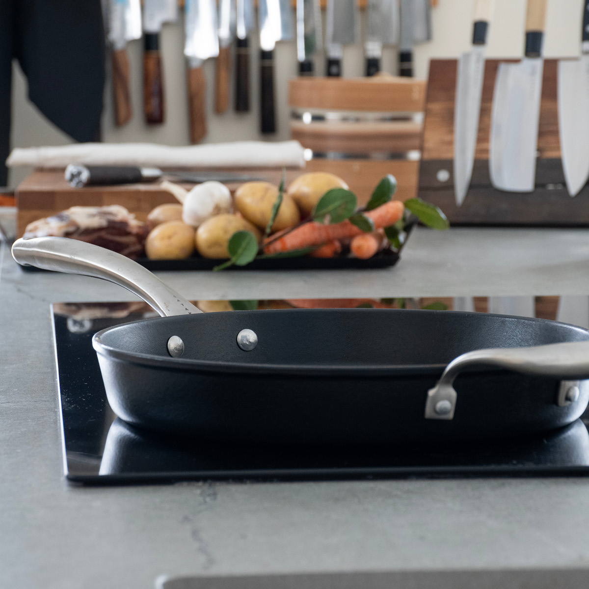 Satake Gjutjärnspanna 29 cm Mattsvart