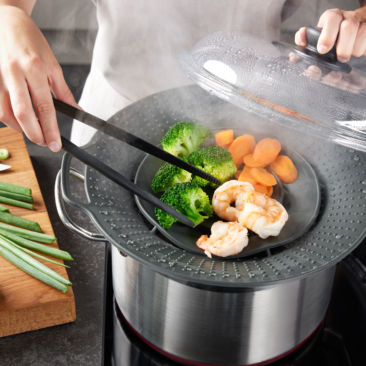 Gefu Bolla överkokningsskydd 31,5x30 cm grå