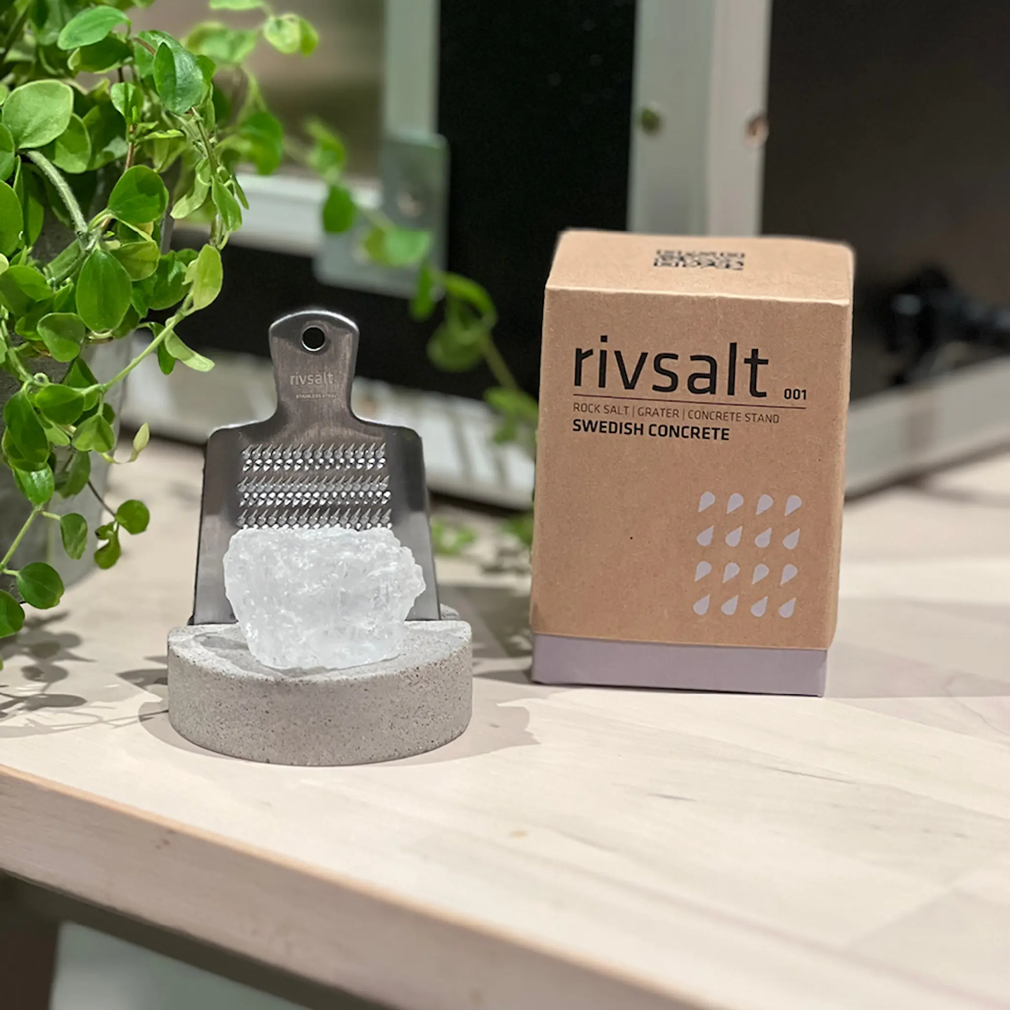 Rivsalt Rivsalt med rivjärn & ställ Swedish Concrete 001