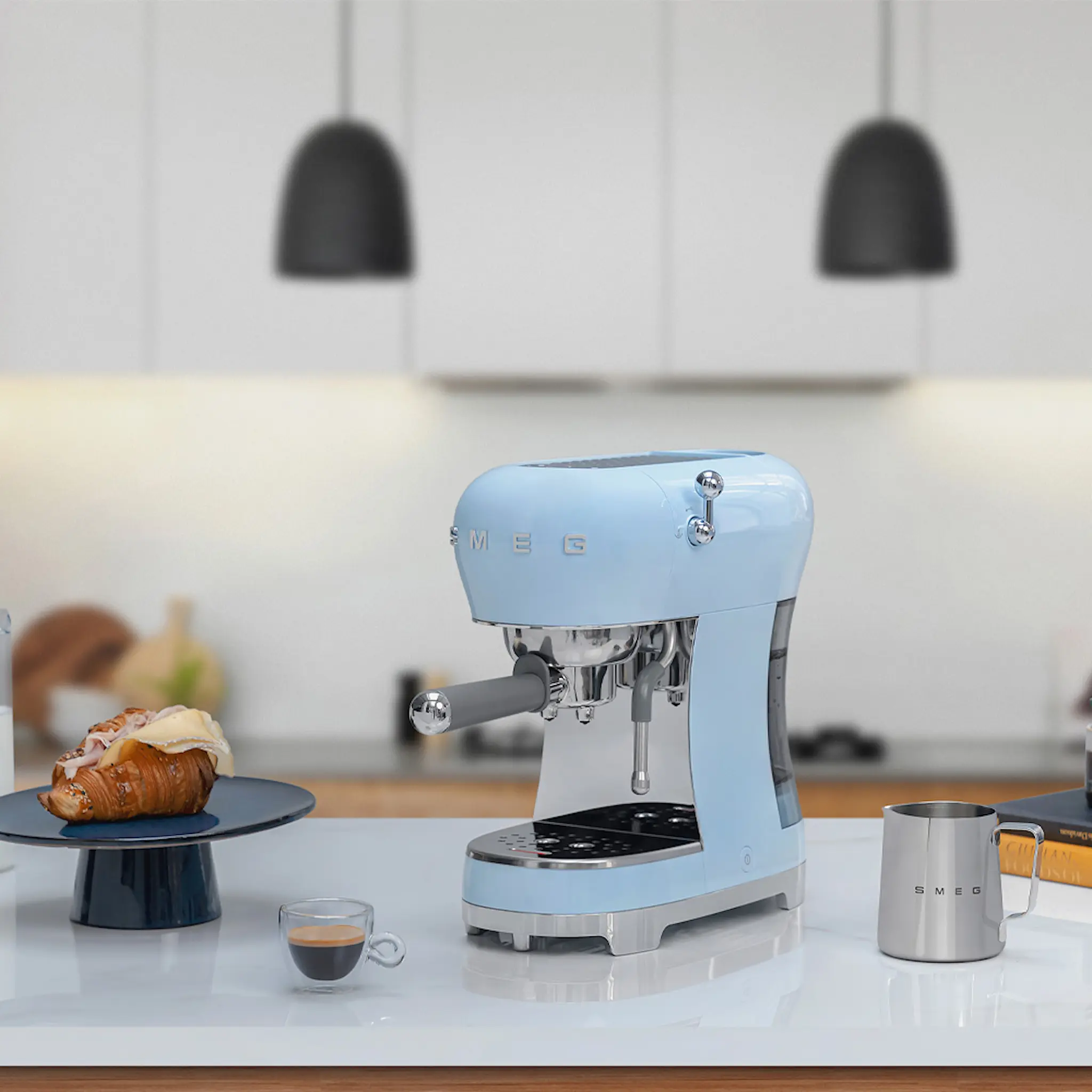 Smeg Smeg Espressomaskin ECF02 Pastellblå