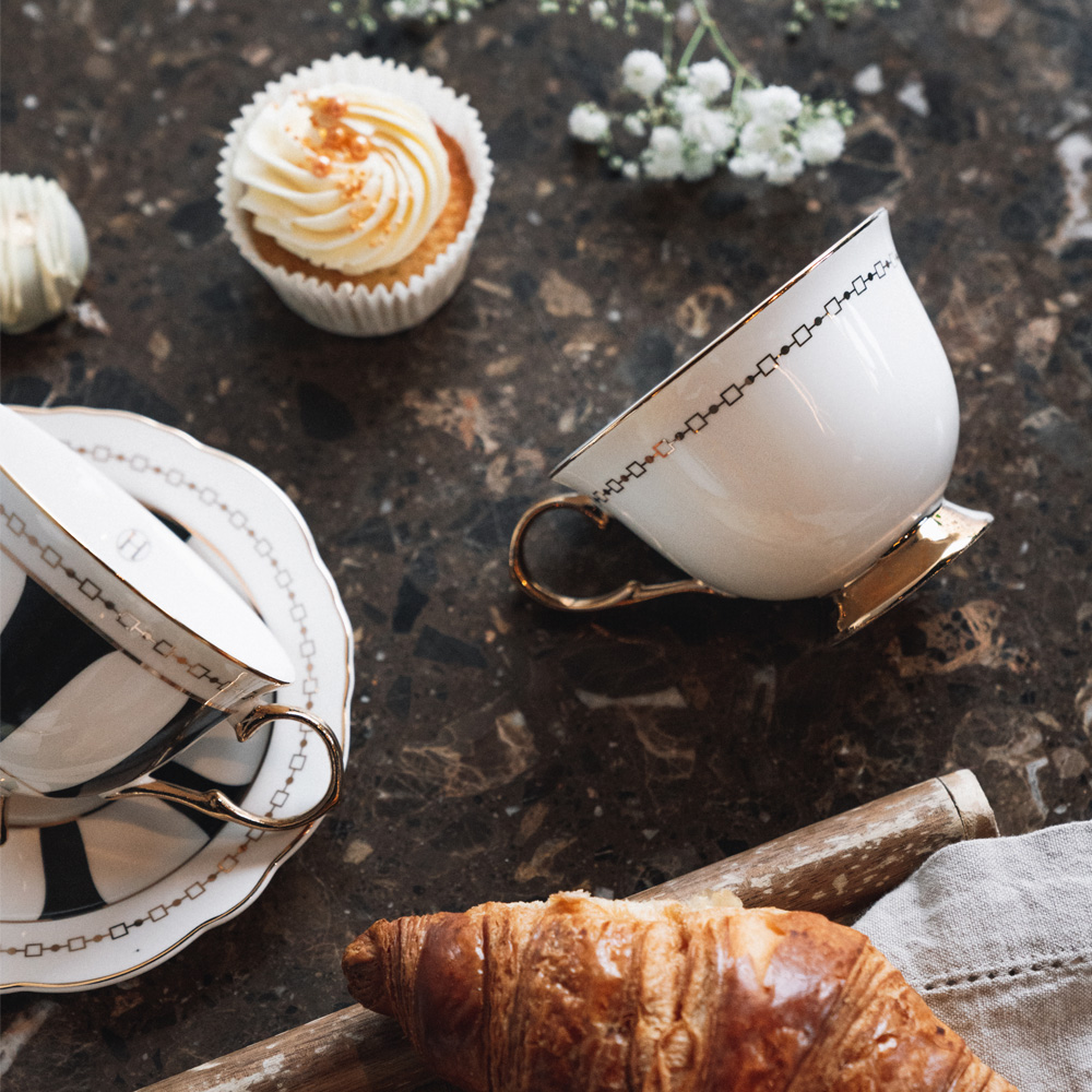 Hilke Kopp med Fat 22 cl Anima Bianco Vit/Guld