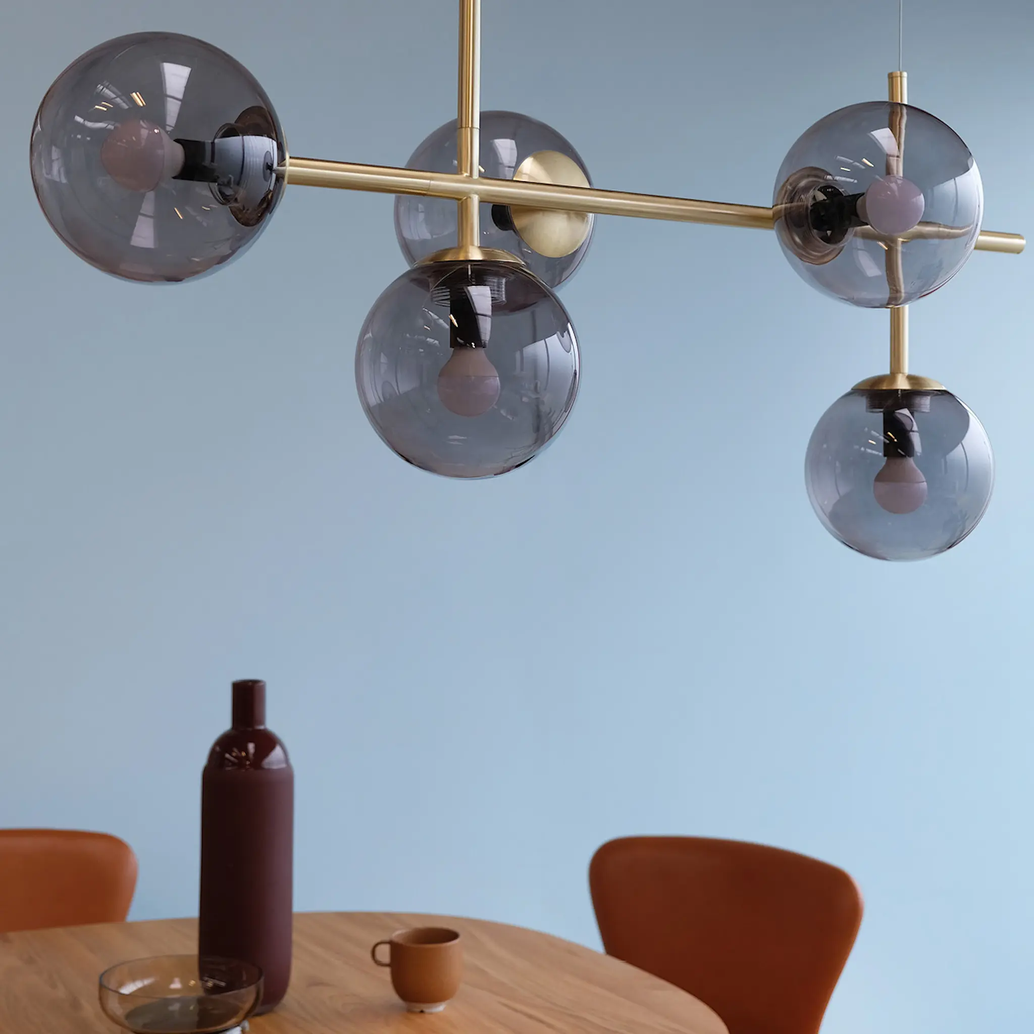 Dyberg Larsen COMO pendellampa 39 cm rök/mässing