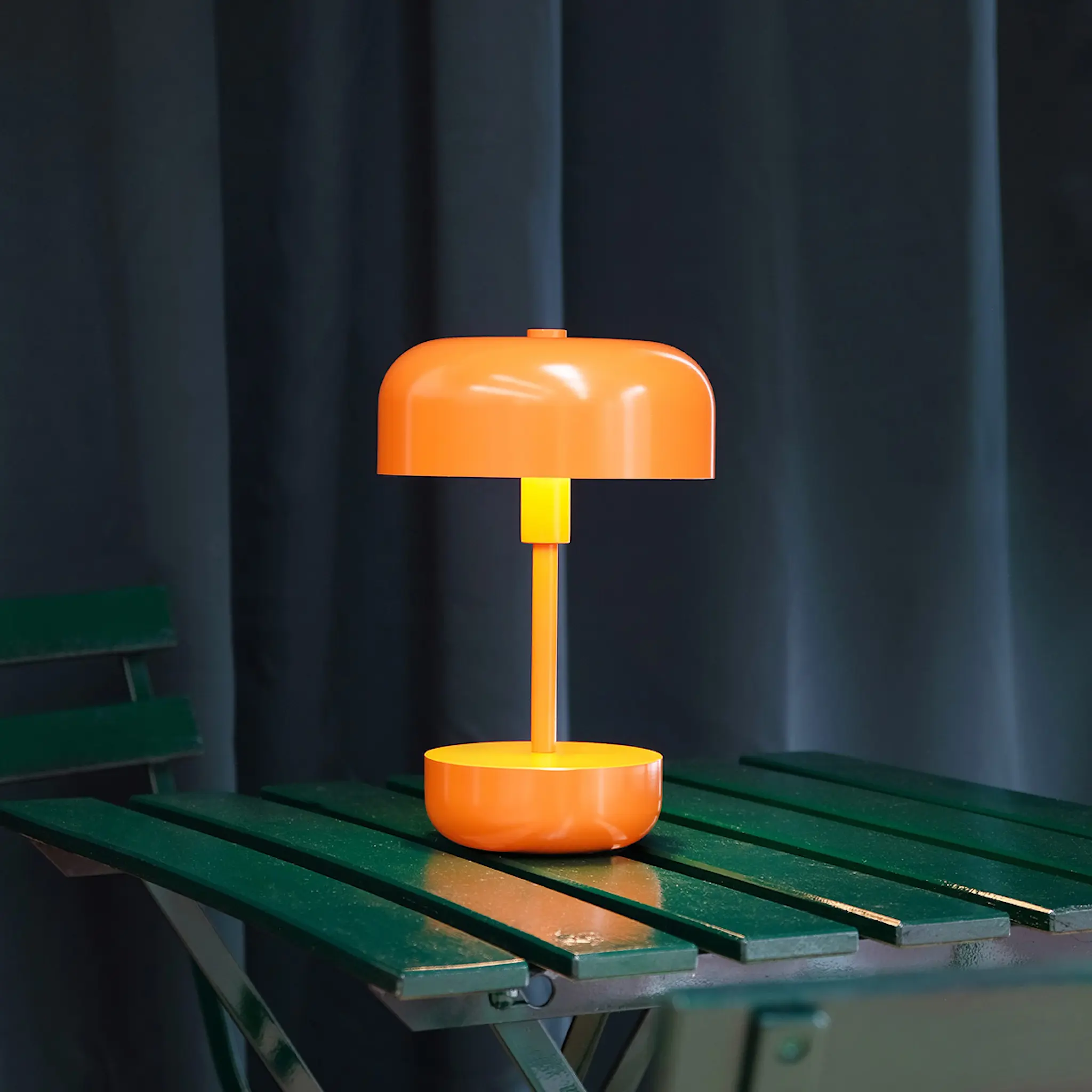 Dyberg Larsen Haipot portabel bordslampa 25,7 cm orange