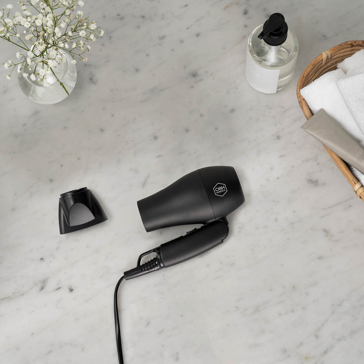 OBH Nordica Artist Dry & Go hårfön hopfällbar 1100 W svart