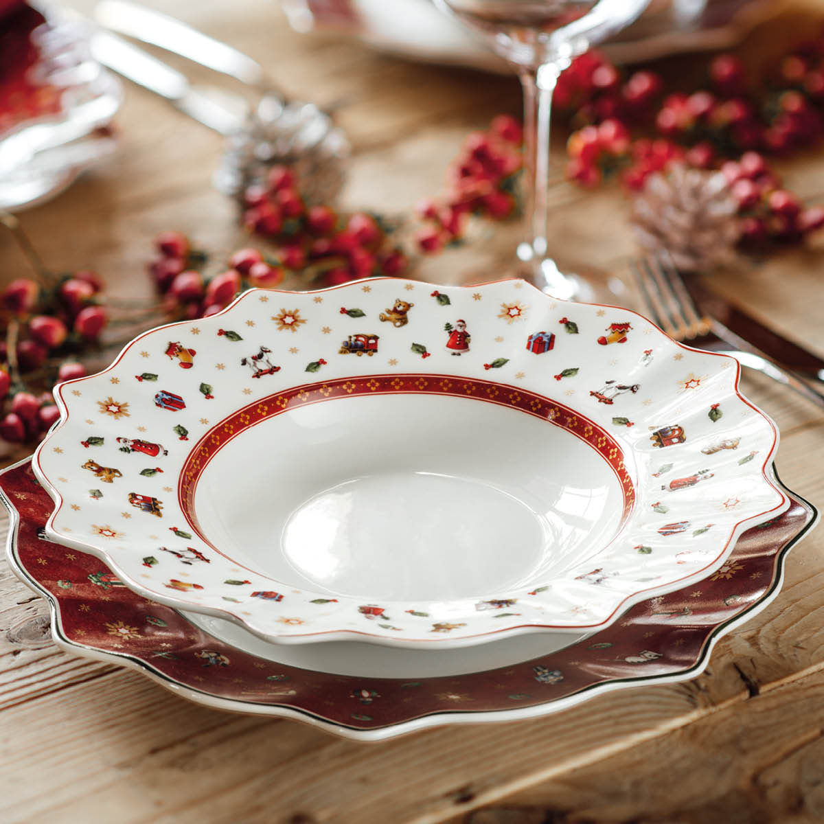 Villeroy & Boch Toy's Delight suppetallerken 26,4 cm rød/hvit