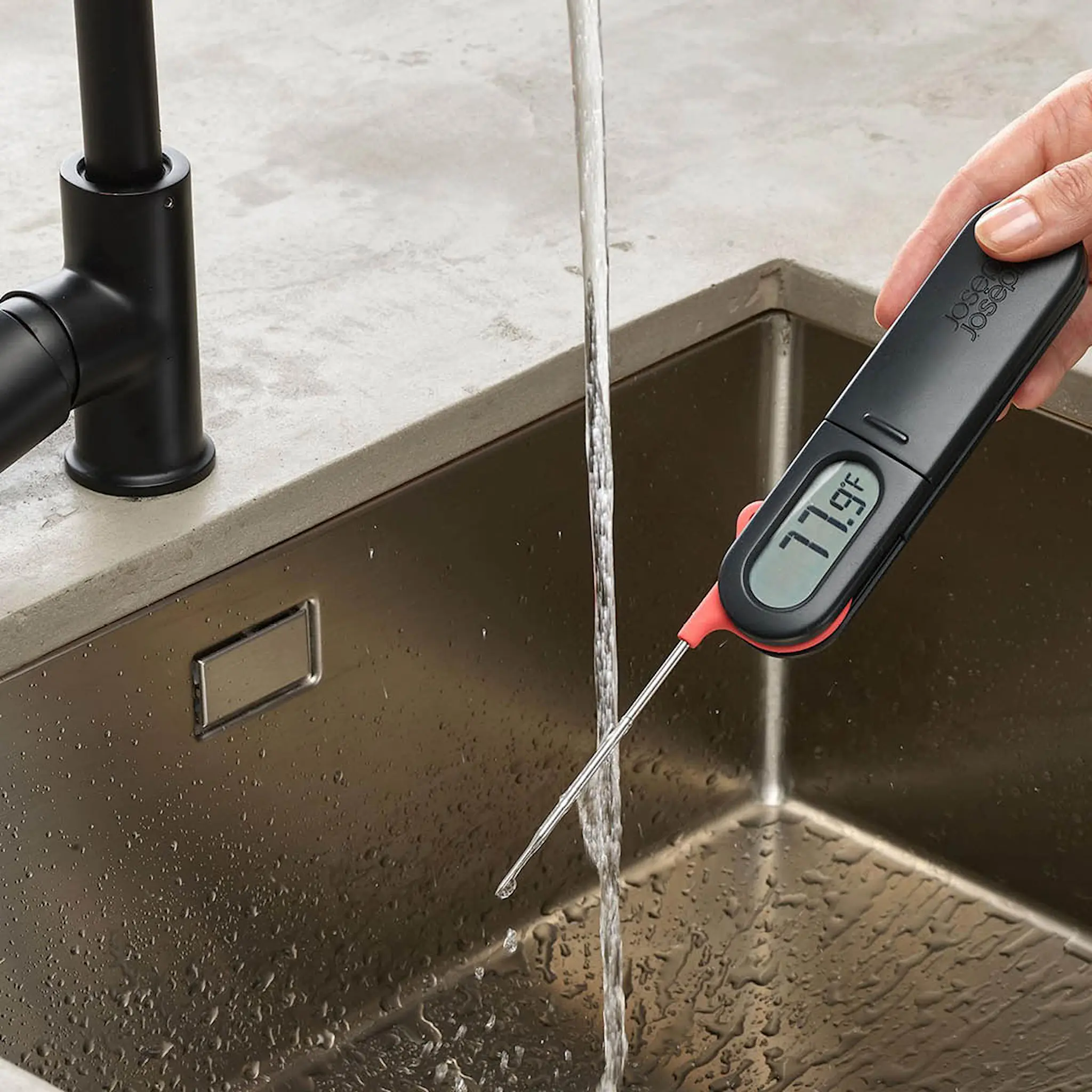 Joseph Joseph ThermaPoint digital termometer 15,5 cm graphite