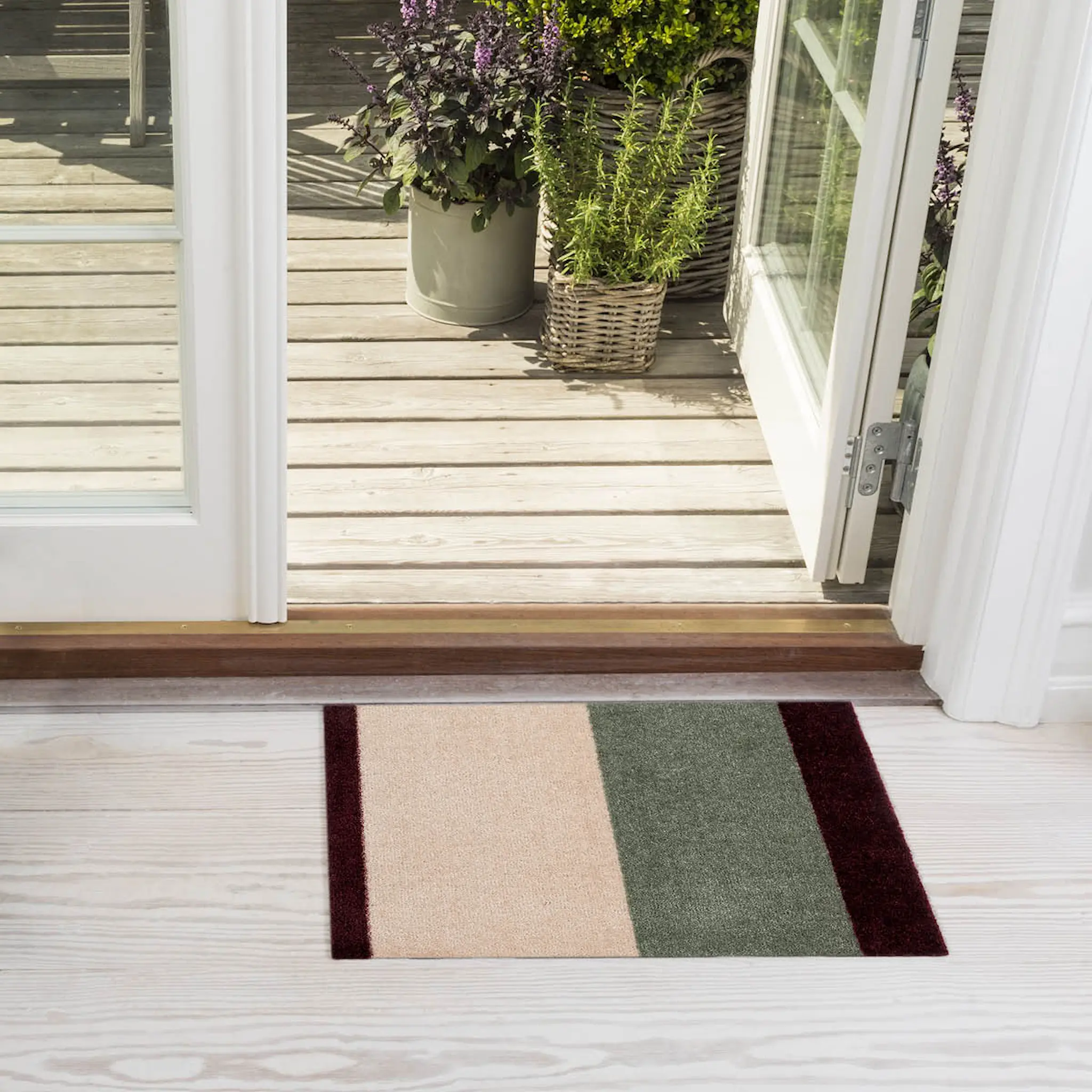 Tica Copenhagen Stripes Horizontally golvmatta 40x60 cm bordeaux/grön/ivory