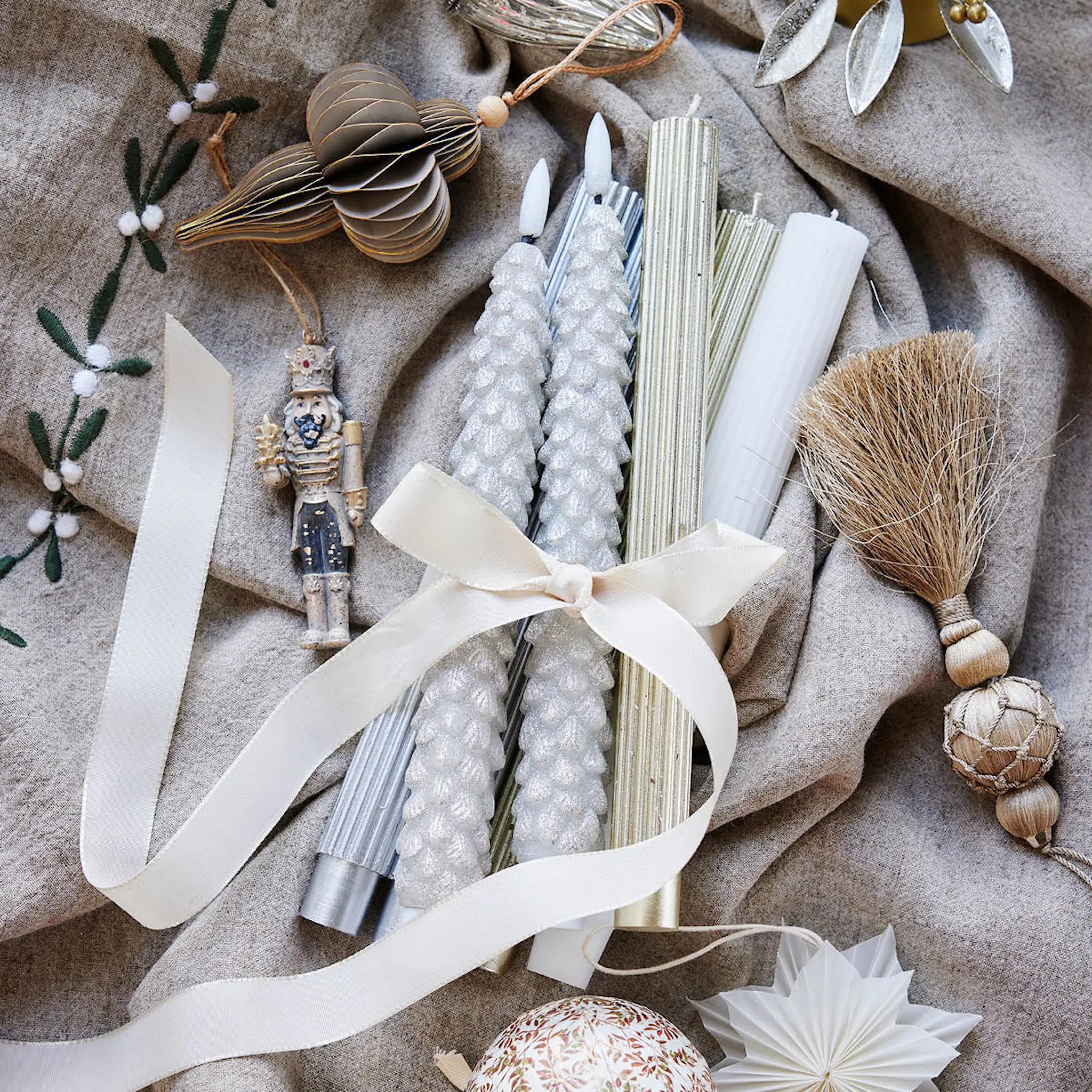 Lene Bjerre Livissia Kruunukynttilä 24,5 cm 2 kpl Valkoinen