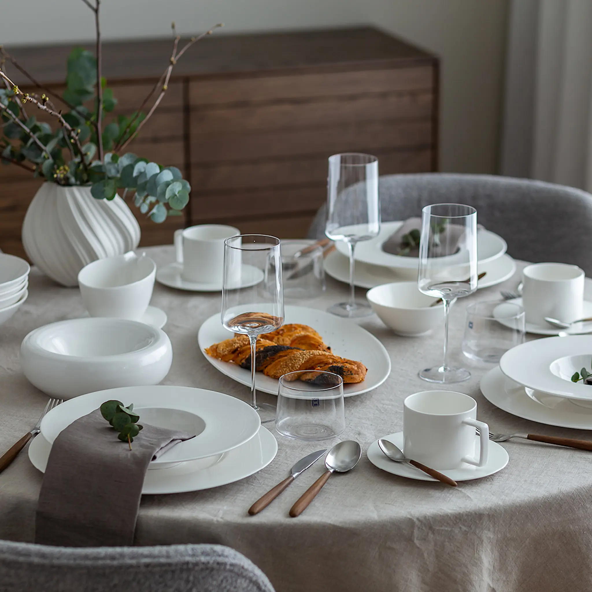 Royal Porcelain Blanche Tallrik 29,5 cm Vit
